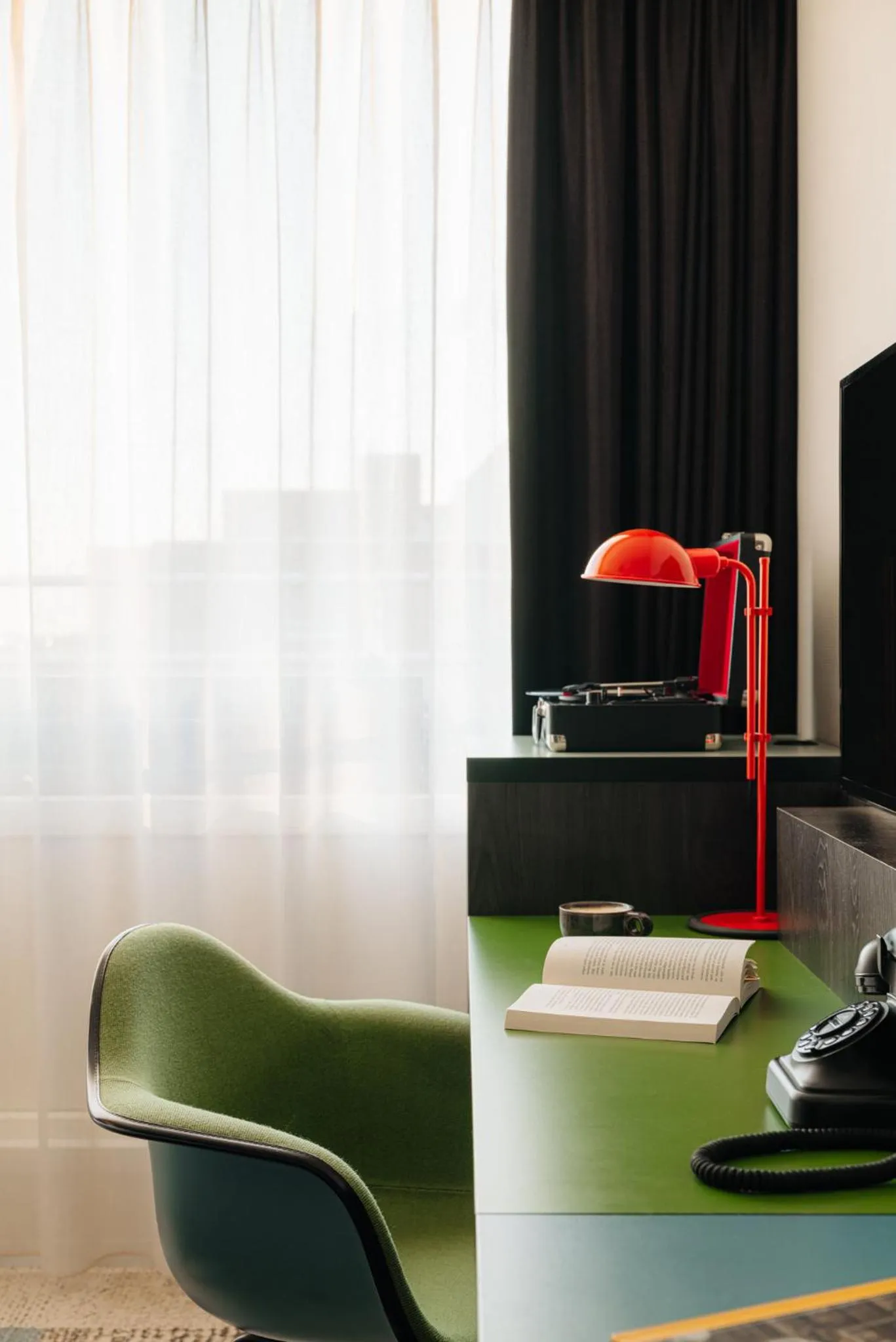 Bedroom in Leonardo Hotel Rotterdam Savoy