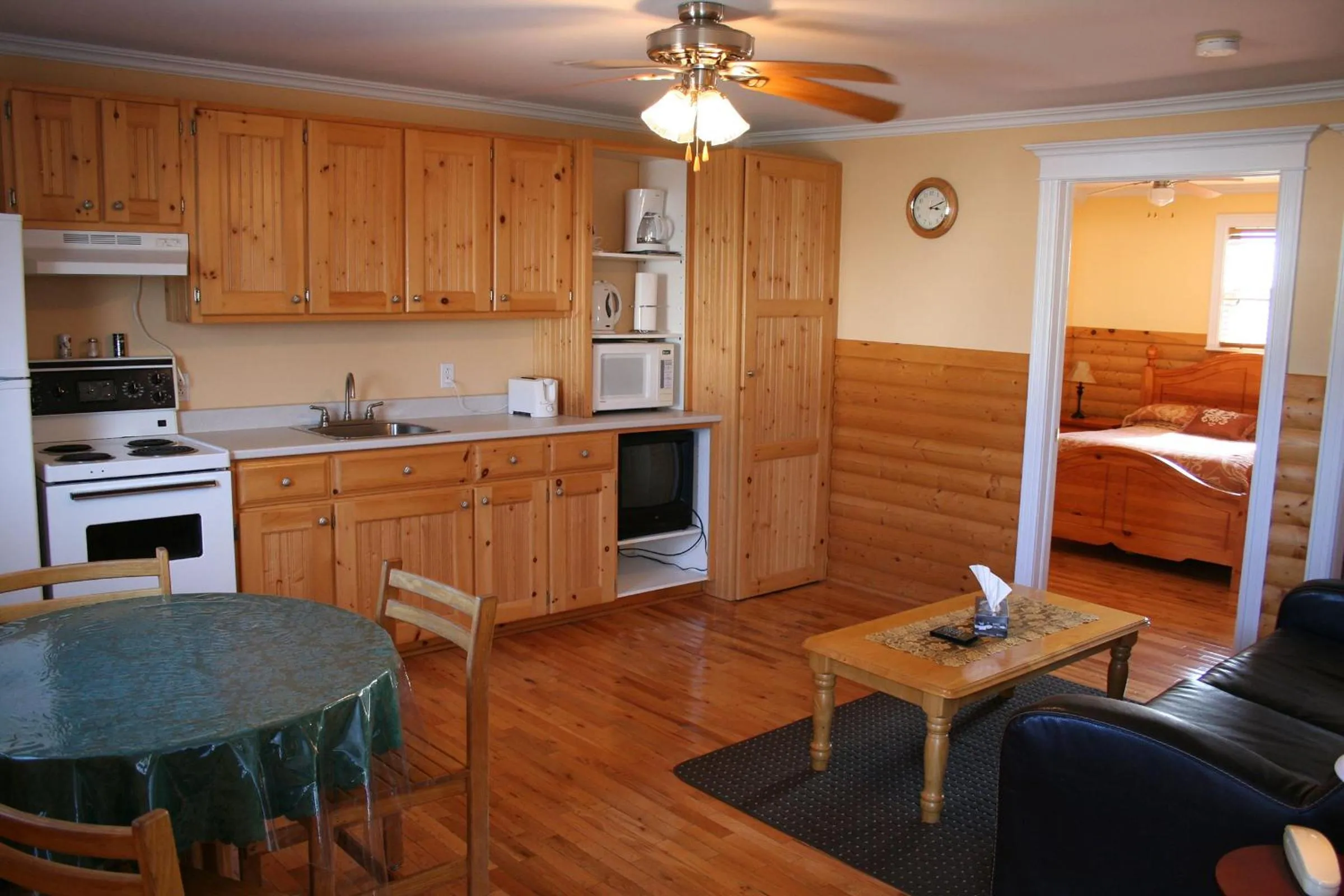 Kitchen or kitchenette in Burnt Cape Cabins