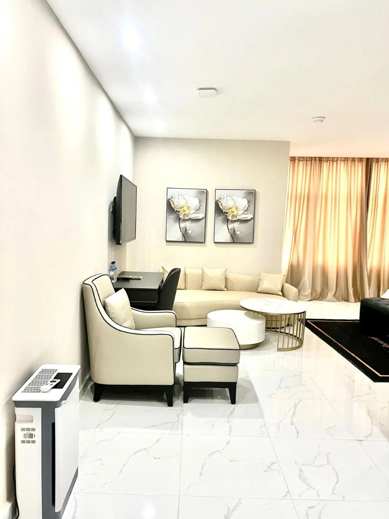 TV and multimedia in Lifestyle Luxury Hotel and Residence