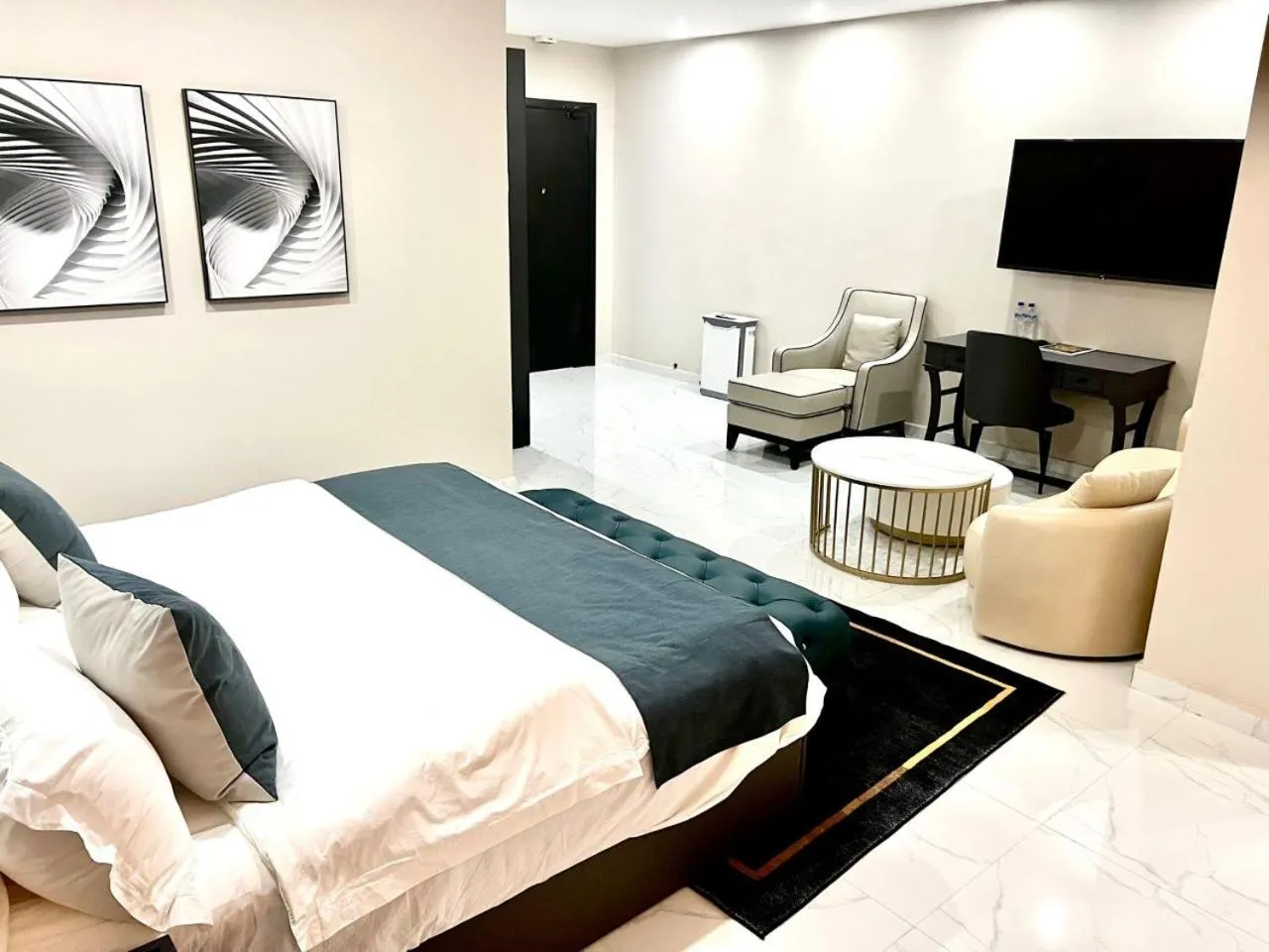 Bed in Lifestyle Luxury Hotel and Residence