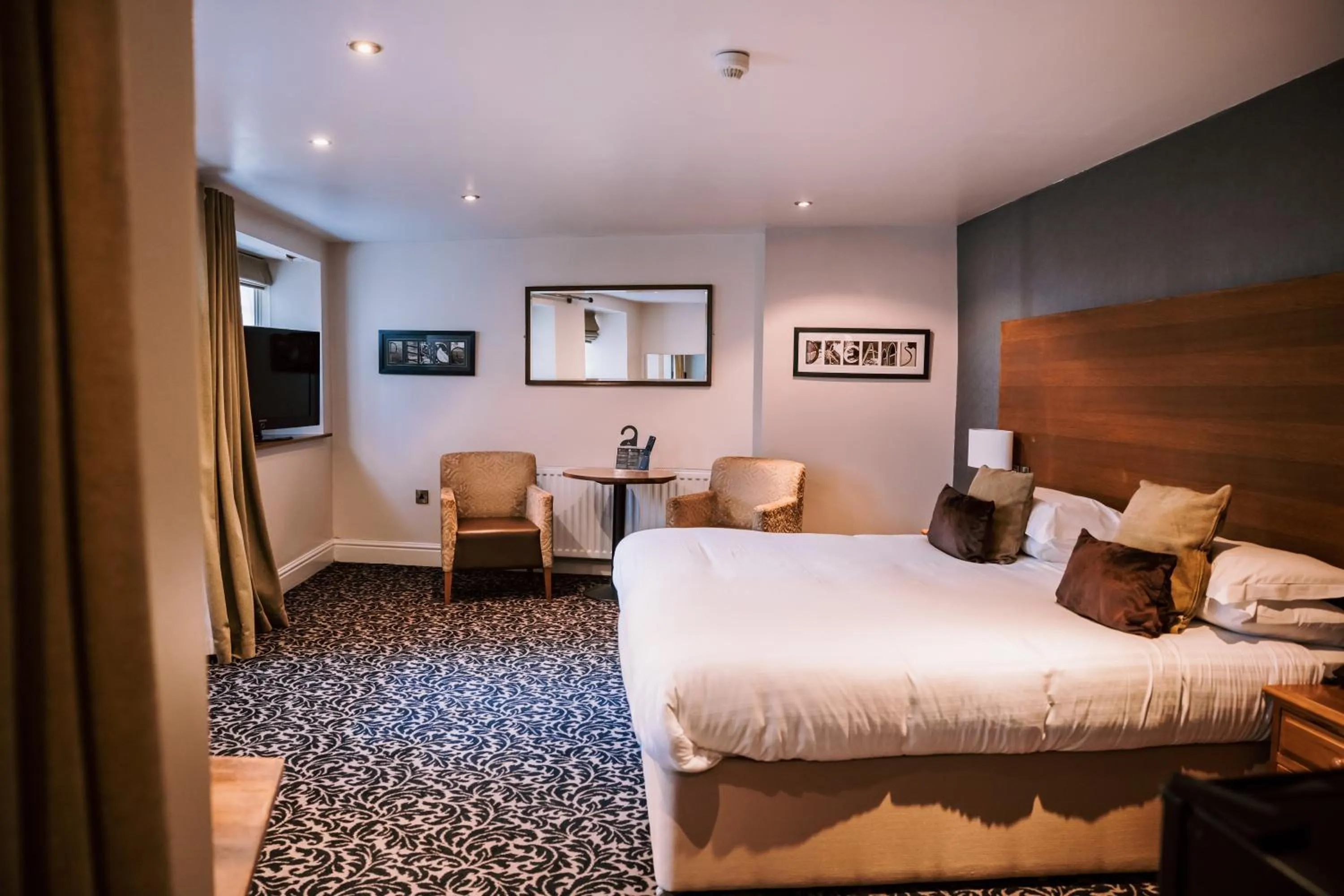 Bedroom, Bed in Allerdale Court Hotel