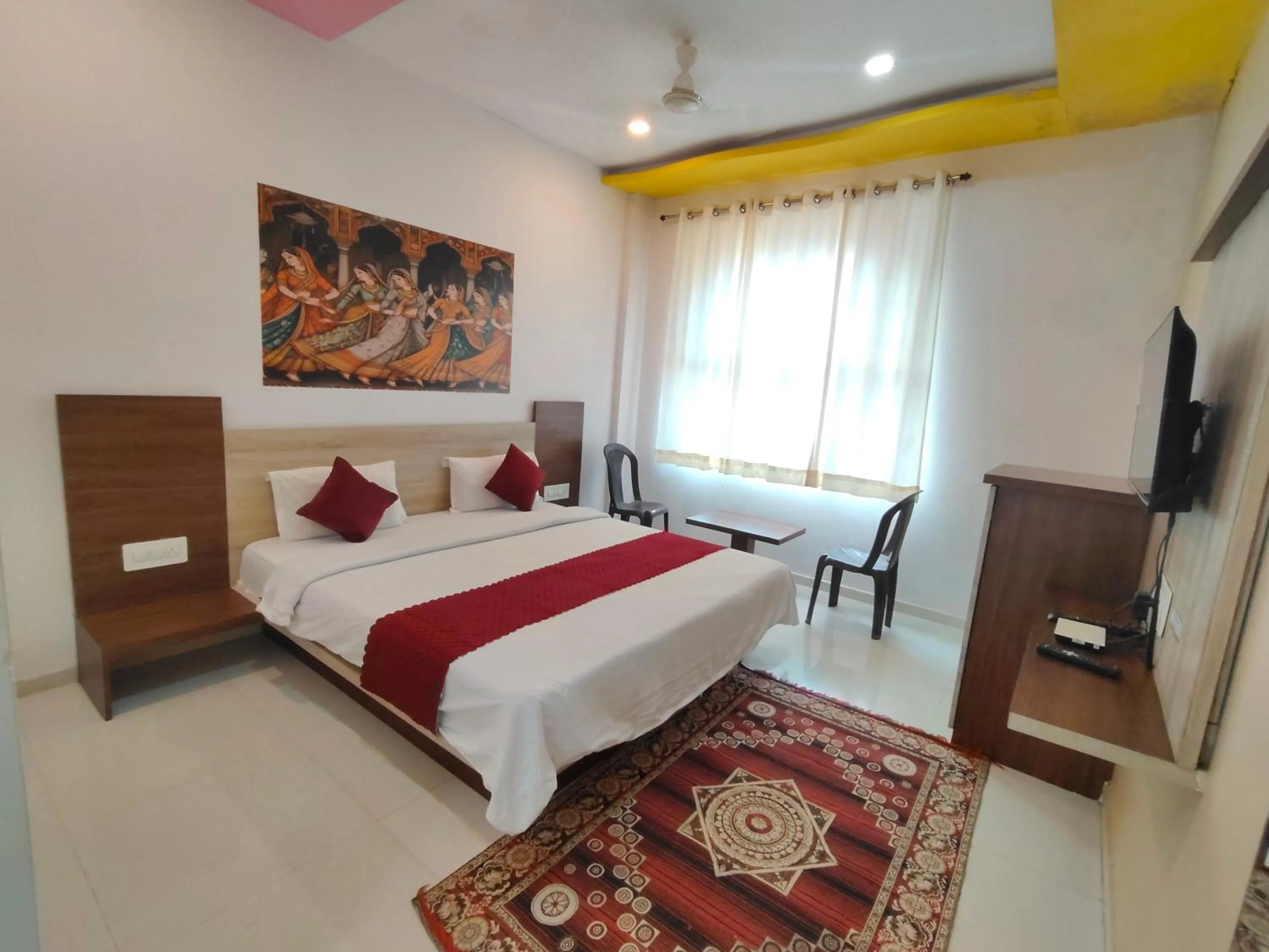 Bed in The Jaigarh Palace Kumbhalgarh