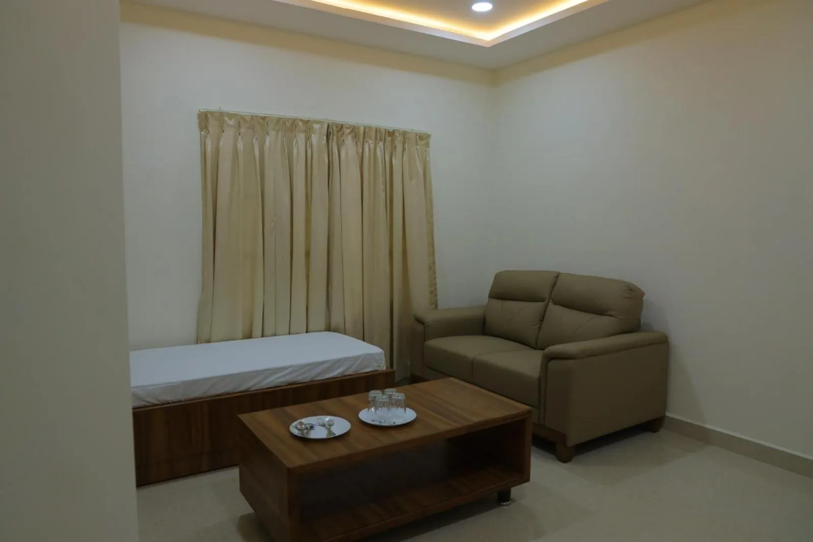 Padma Homes Stay- Luxury Service Apartment 1BHK & 2BHK & 3BHK