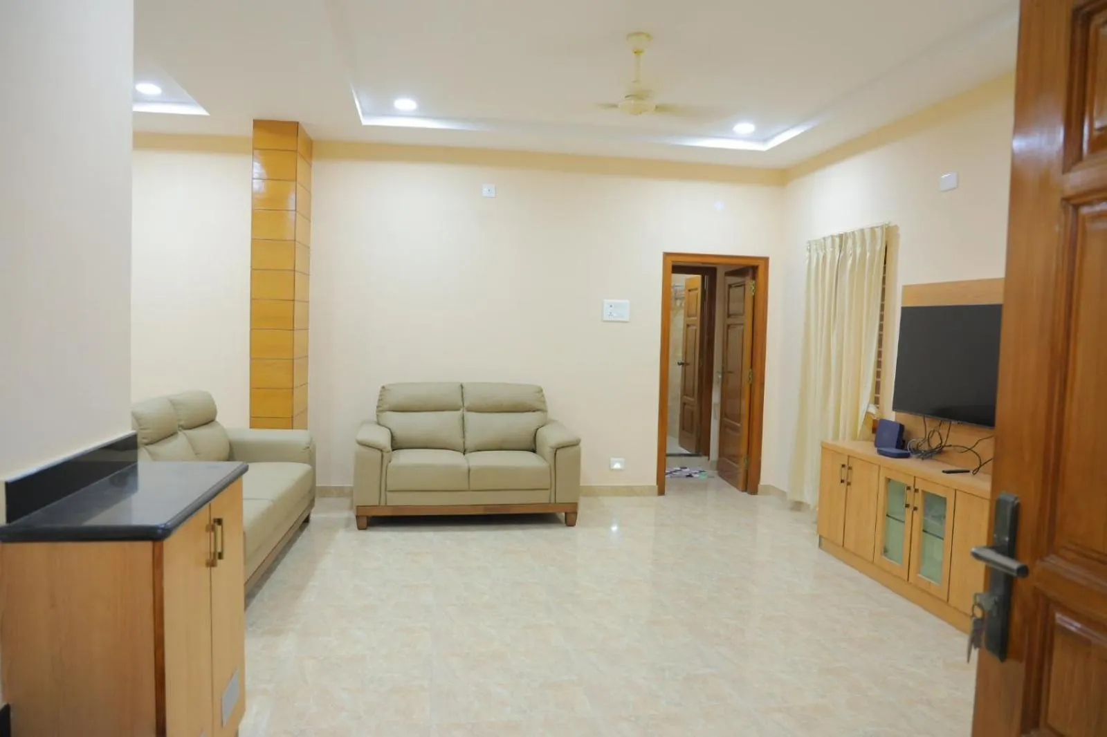 Padma Homes Stay- Luxury Service Apartment 1BHK & 2BHK & 3BHK