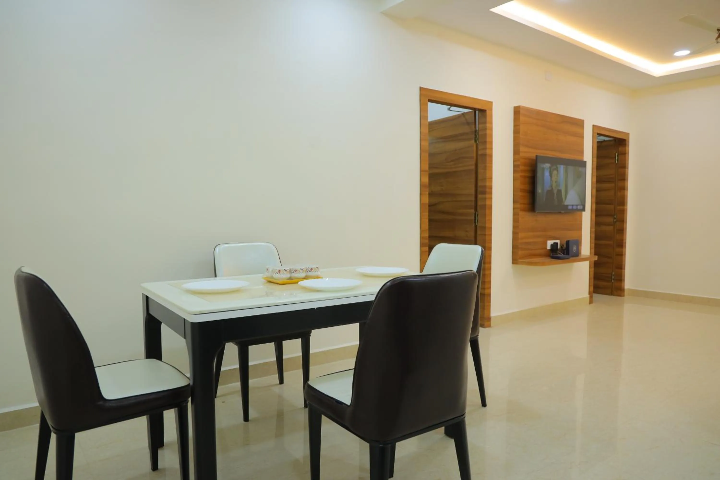 Padma Homes Stay- Luxury Service Apartment 1BHK & 2BHK & 3BHK