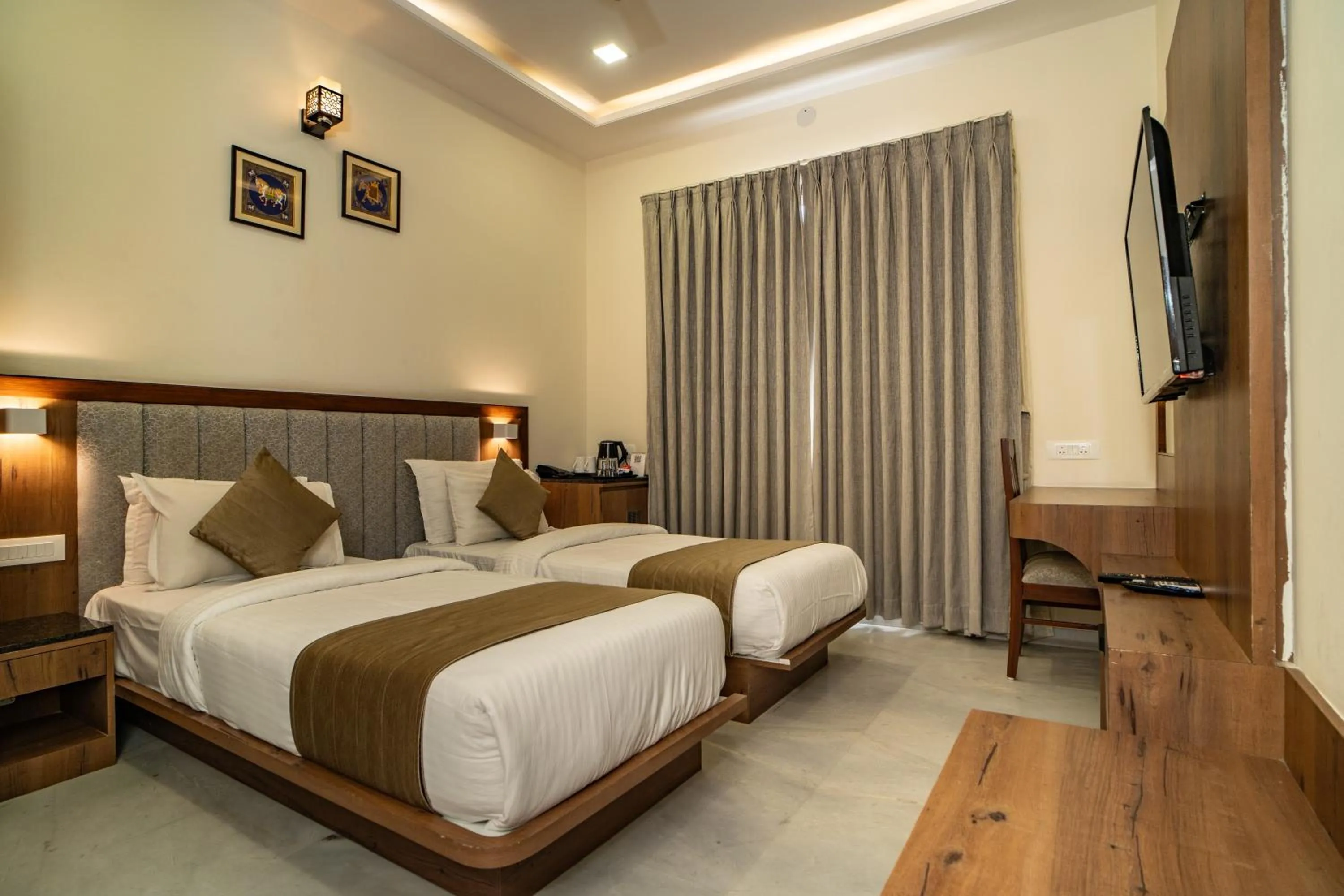 Living room, Bed in RABBIT RATNAM -By Udaipur Hotels