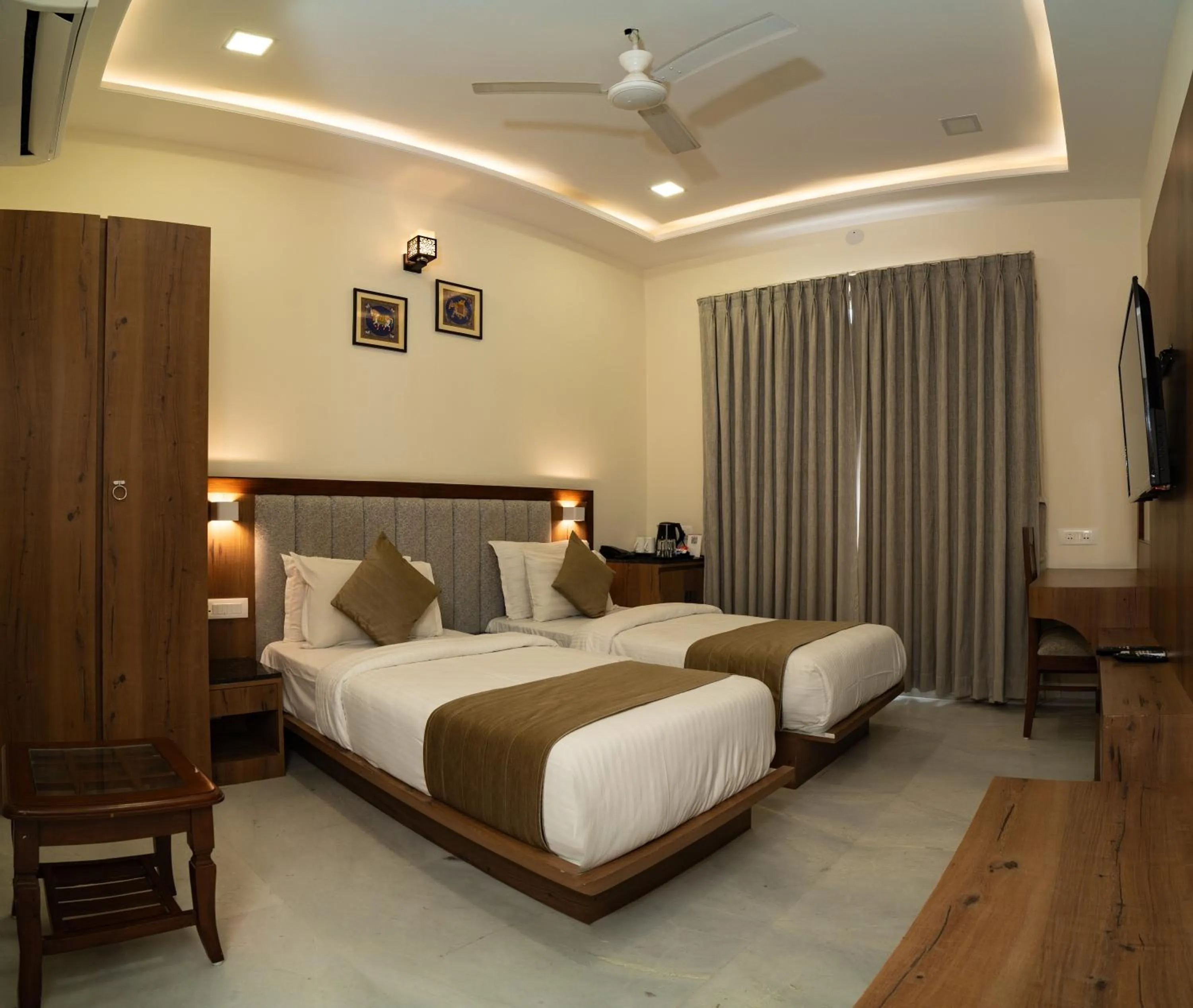 Bed in RABBIT RATNAM -By Udaipur Hotels