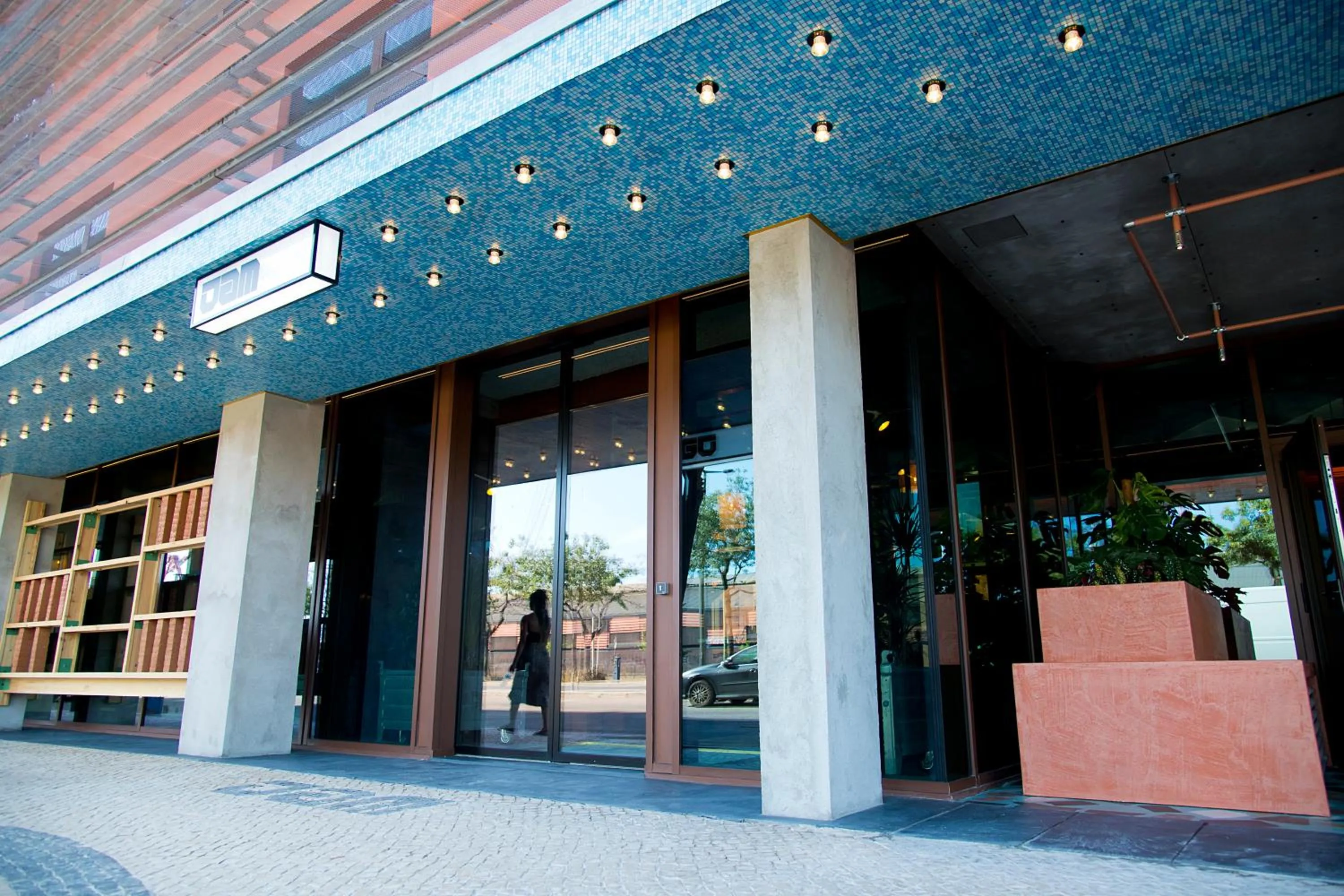 Facade/entrance in JAM Lisbon