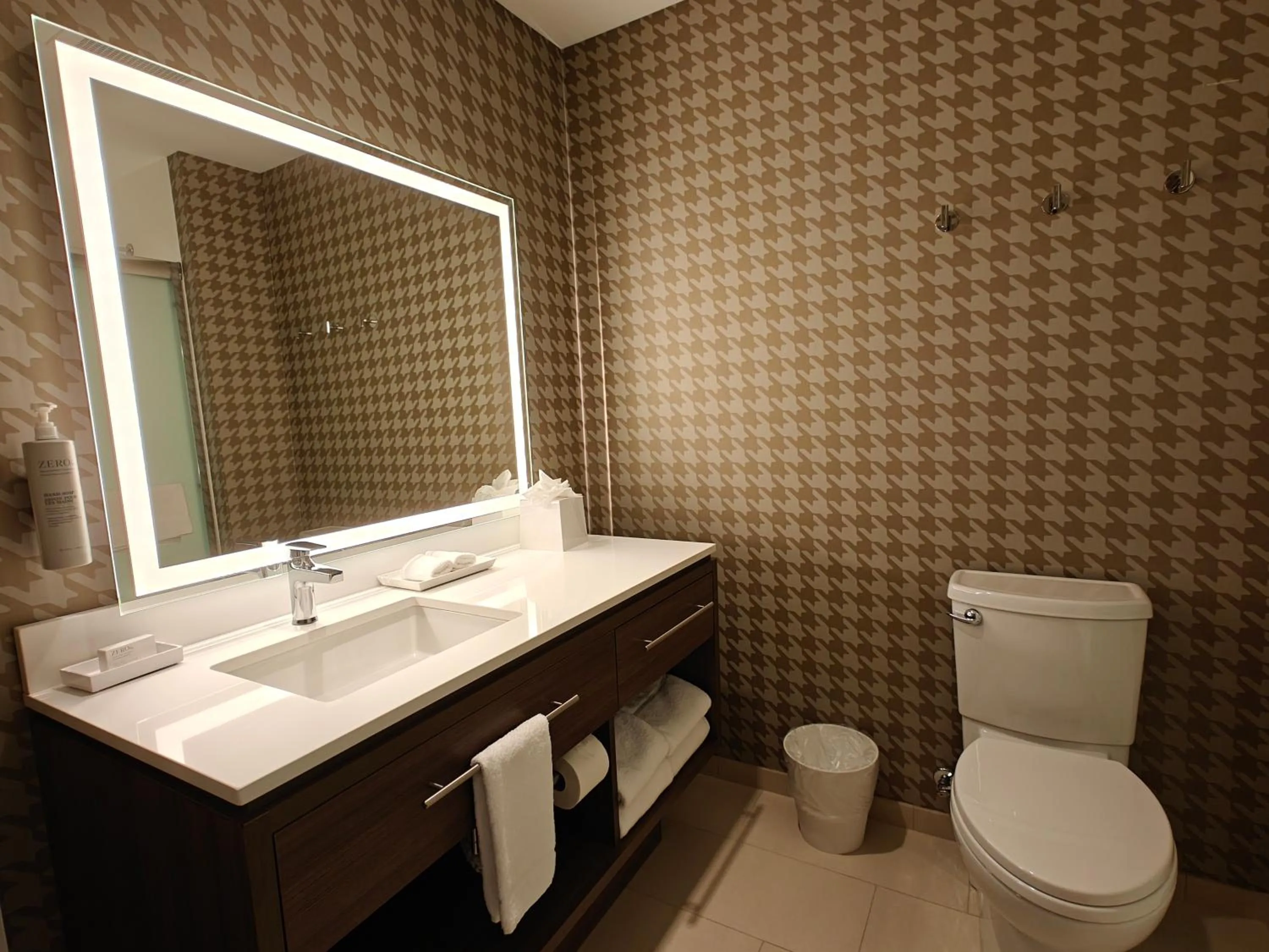 Bathroom in Home2 Suites By Hilton Bristol