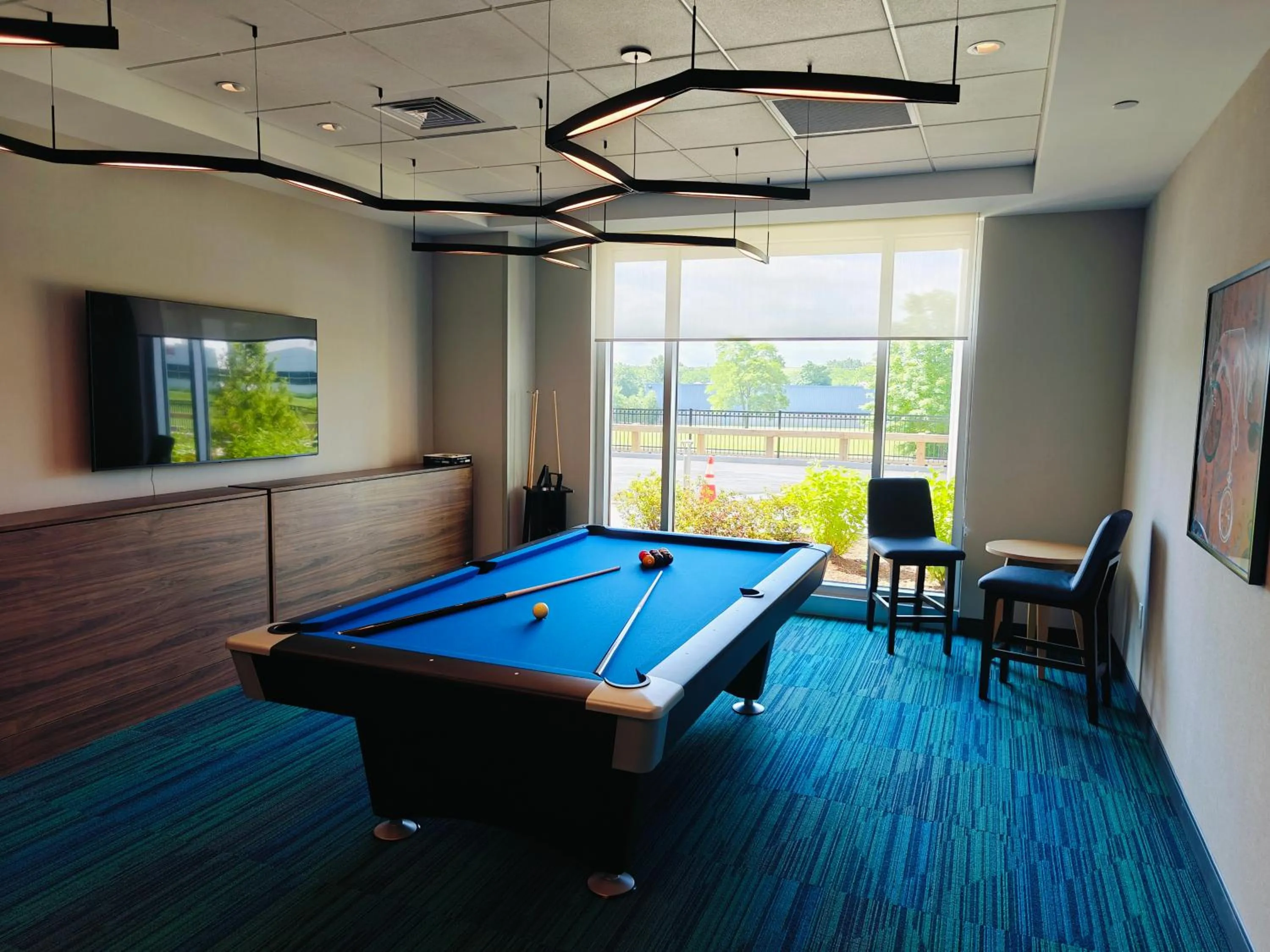 Billiard in Home2 Suites By Hilton Bristol