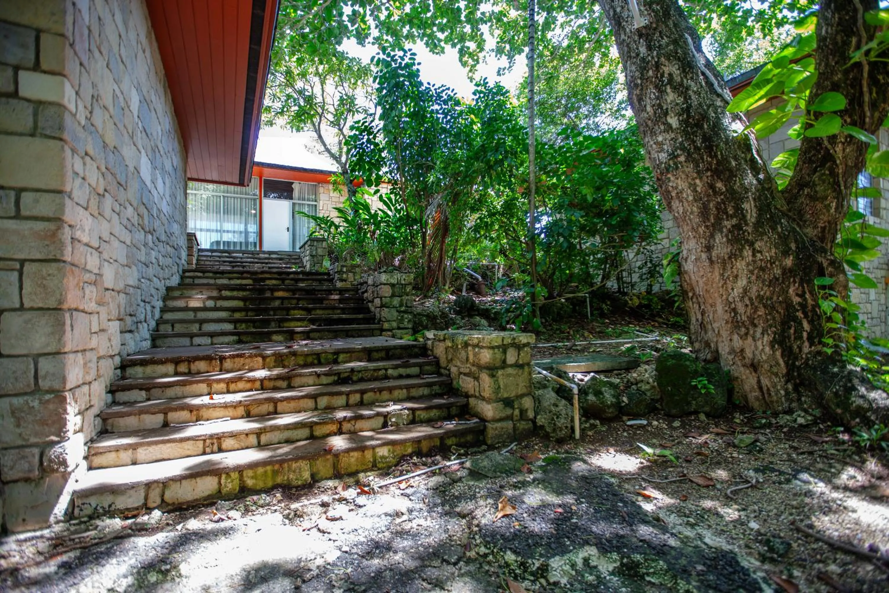 Frenchman's Cove Resort