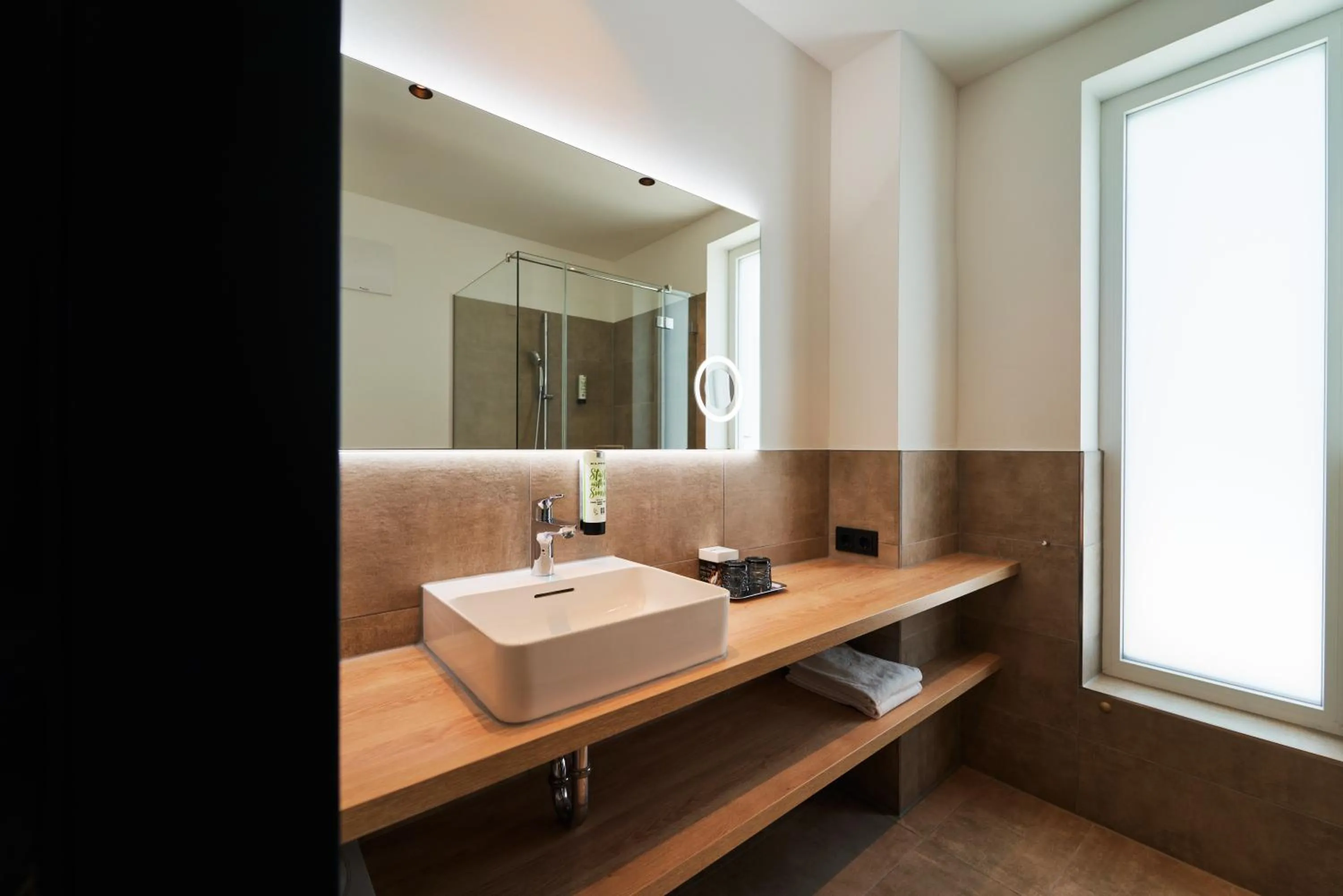 Shower in I'M INN Zwettl - Hotel zum Brauhaus