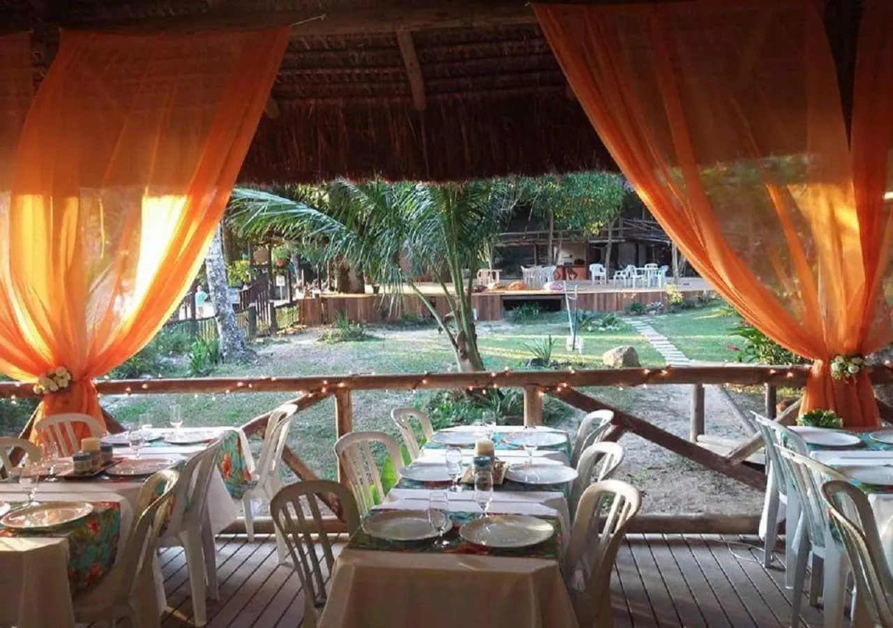 Restaurant/places to eat in Praia da Crena