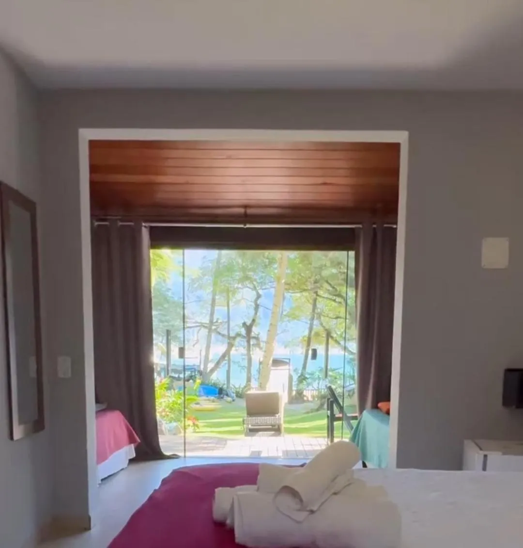 Bed in Praia da Crena