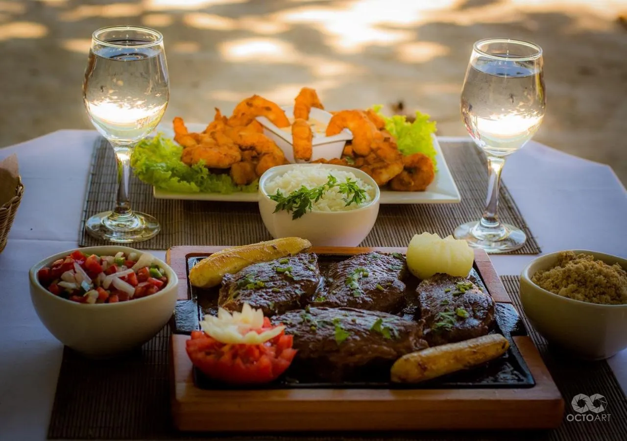 Restaurant/places to eat in Praia da Crena