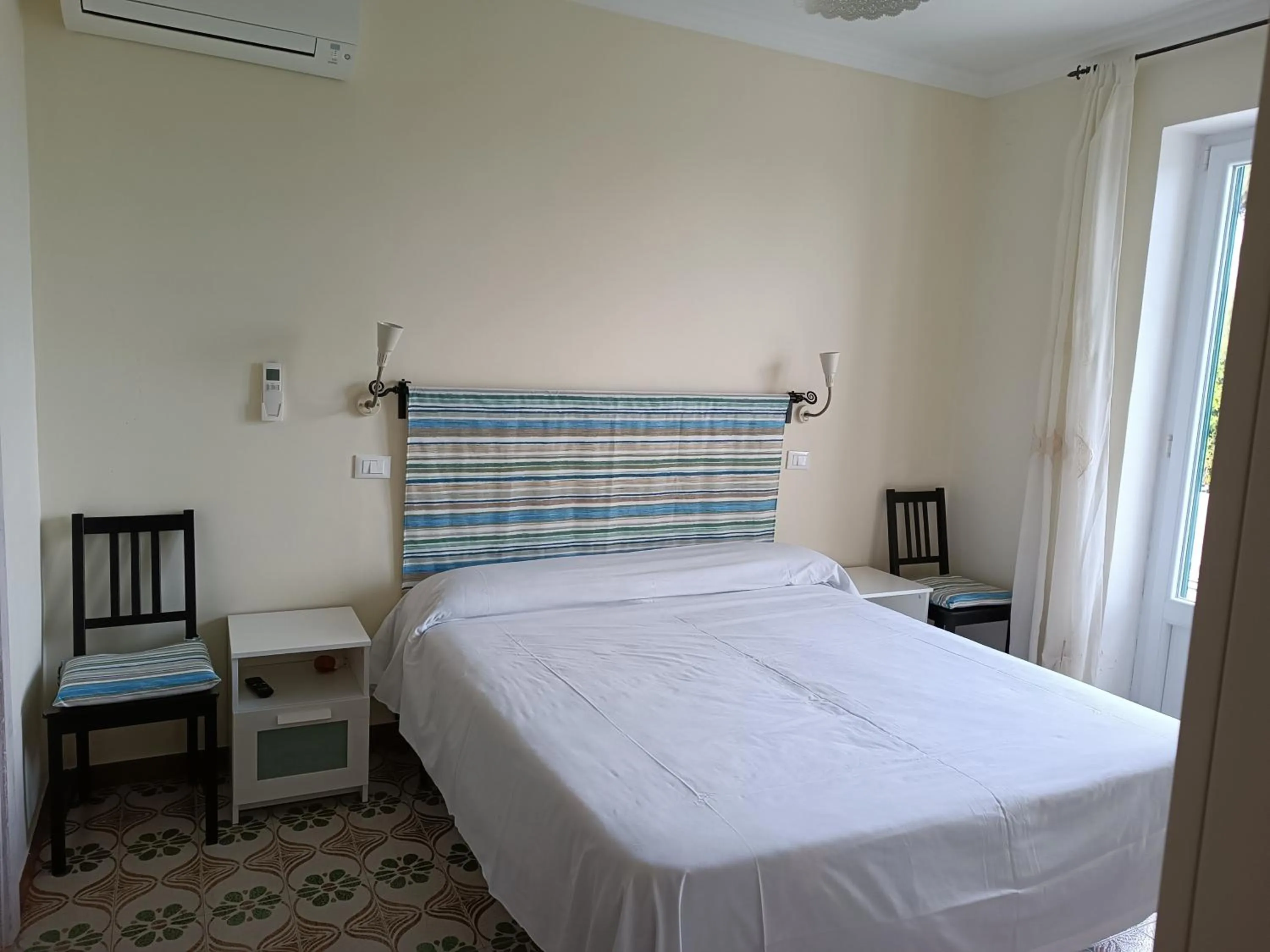 Bed in Villa Olivia Residence Ischia - Monolocali e Bilocali nel Verde con Piscine e Vista Mare