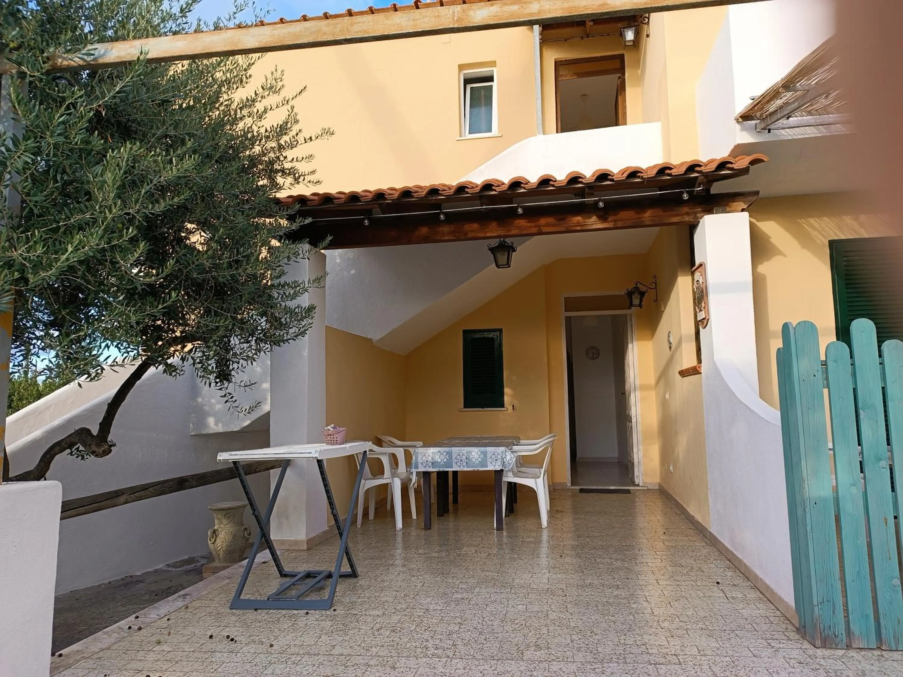 Property building in Villa Olivia Residence Ischia - Monolocali e Bilocali nel Verde con Piscine e Vista Mare