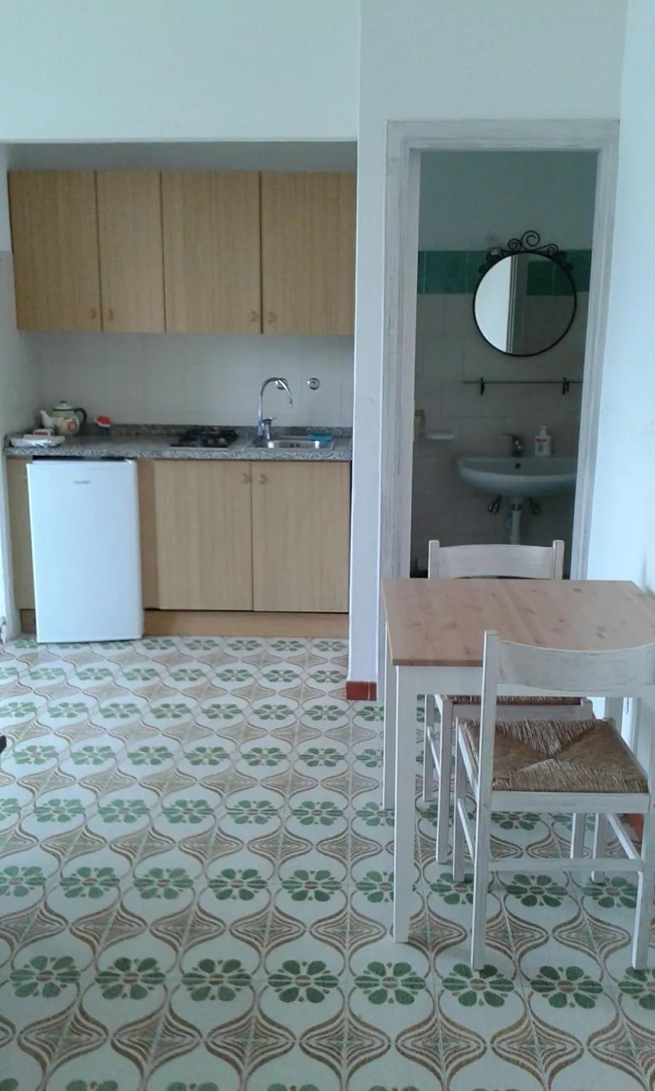 Kitchen or kitchenette in Villa Olivia Residence Ischia - Monolocali e Bilocali nel Verde con Piscine e Vista Mare