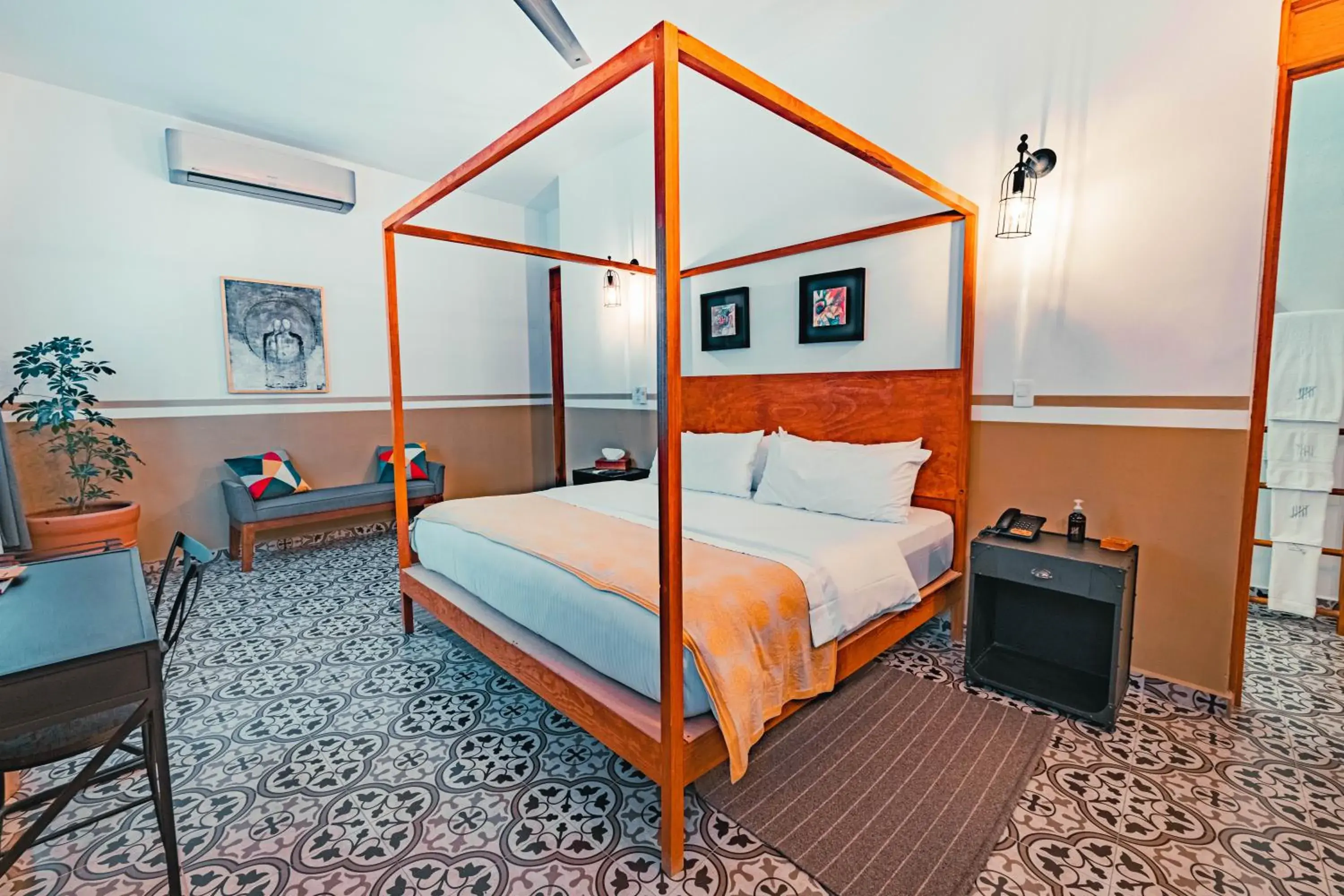 Deluxe Double Room in Clandestino Hotel Pila Seca Deluxe Double Room in Clandestino Hotel Pila Seca