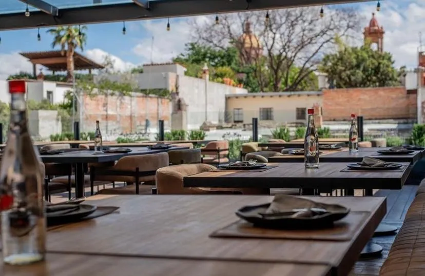 Restaurant/places to eat in Clandestino Hotel Pila Seca