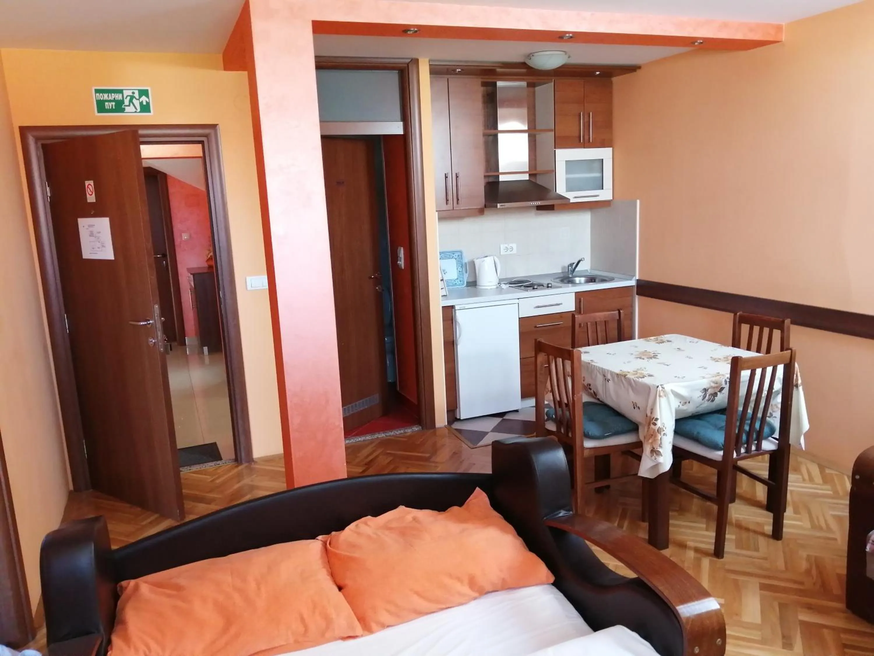 Bed in Apartments Bella Mare Belgrade