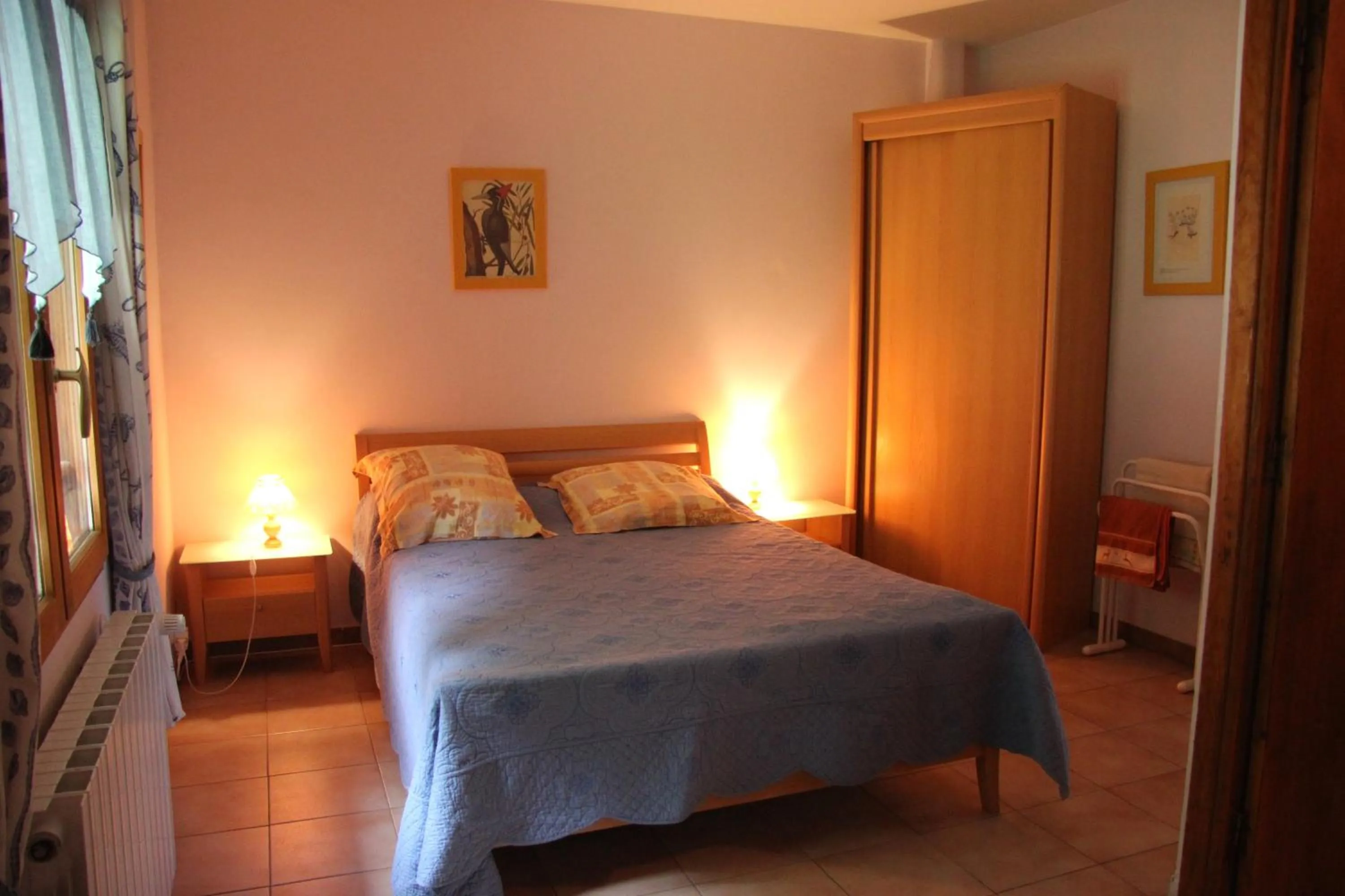 Decorative detail, Bed in Chambre d'Hôte "Chez Antoinette et Charles"