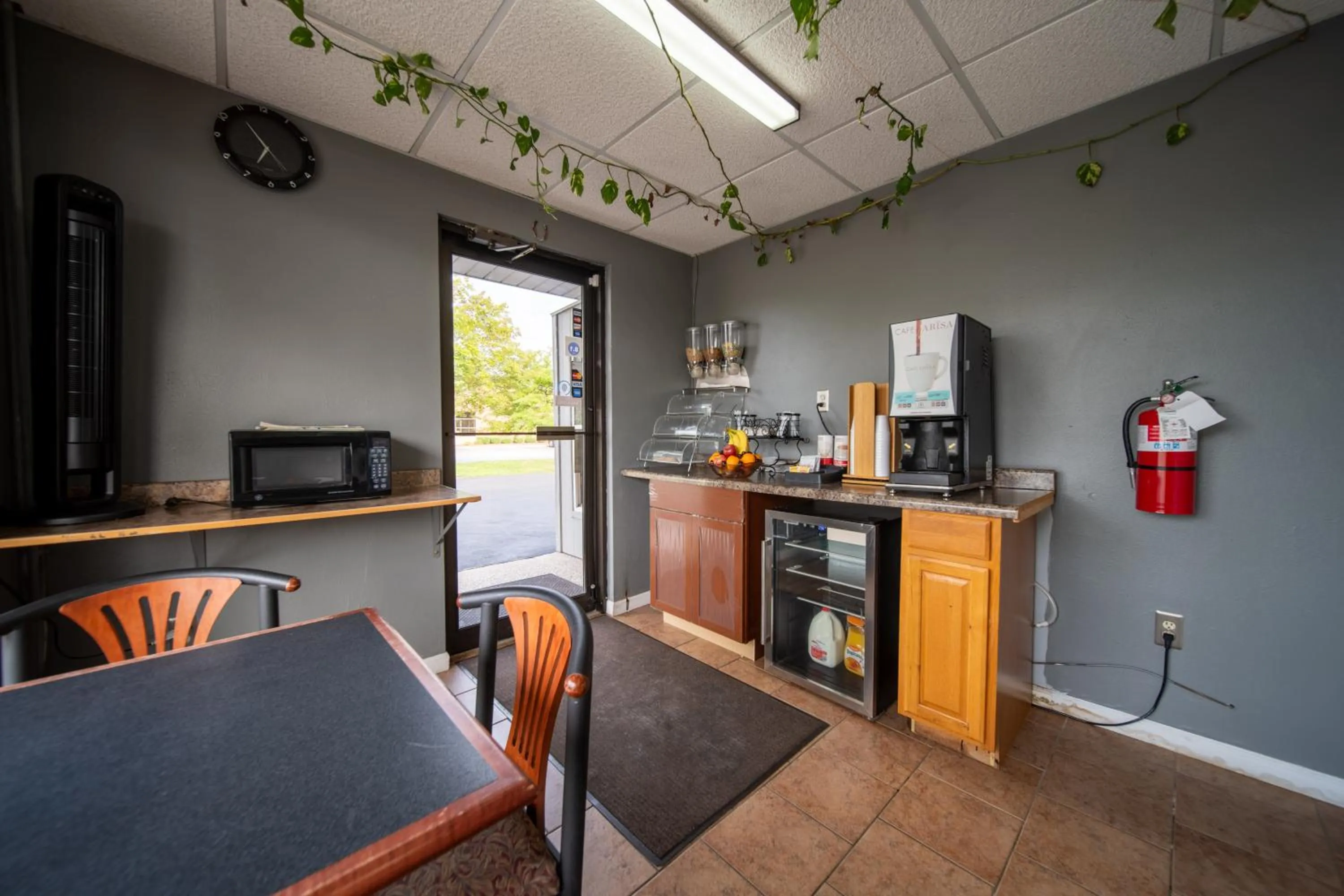 Breakfast in Sleep-ees Inn, Saginaw & Frankenmuth