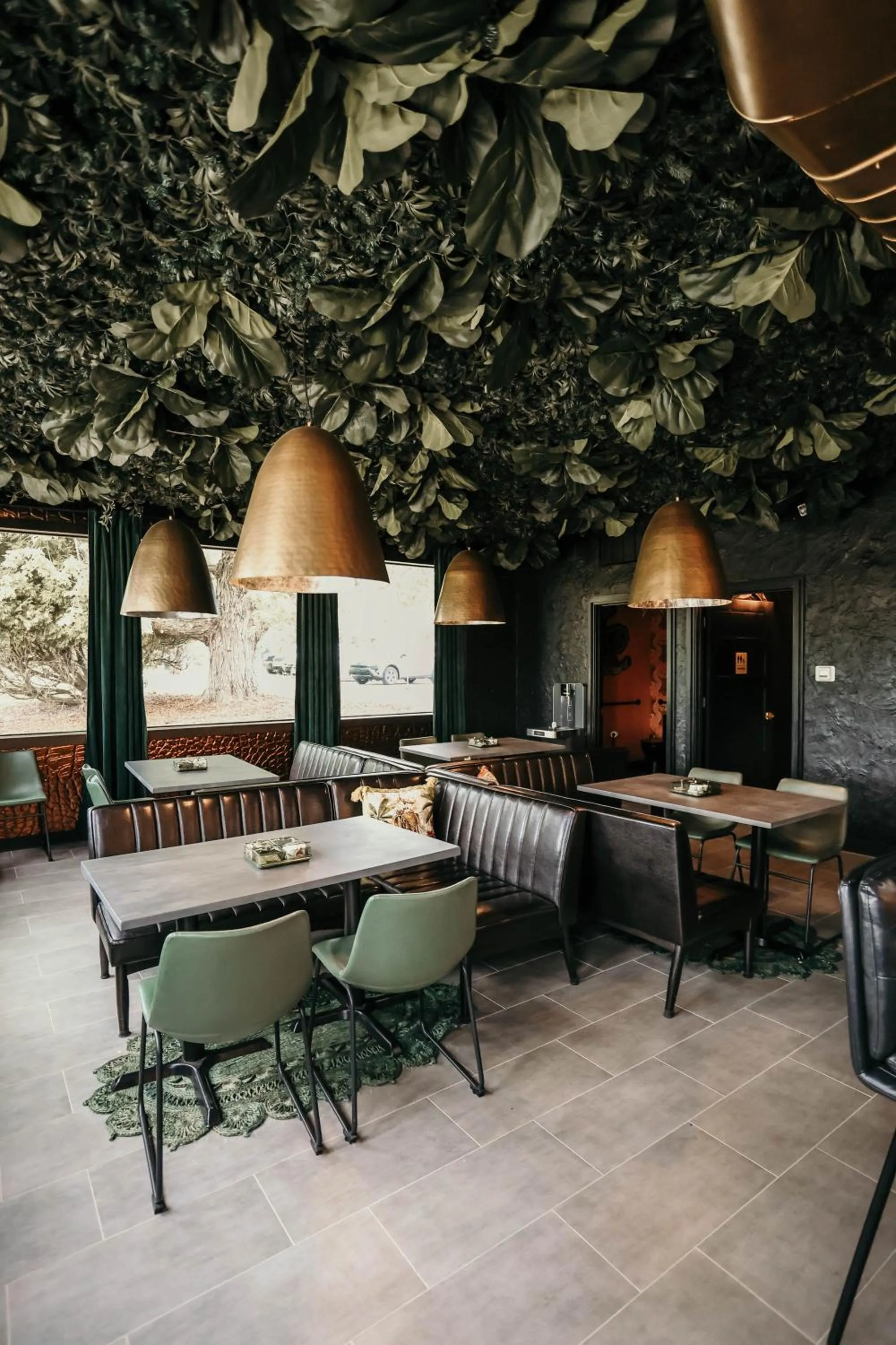 Restaurant/places to eat in DayDreamer Domes