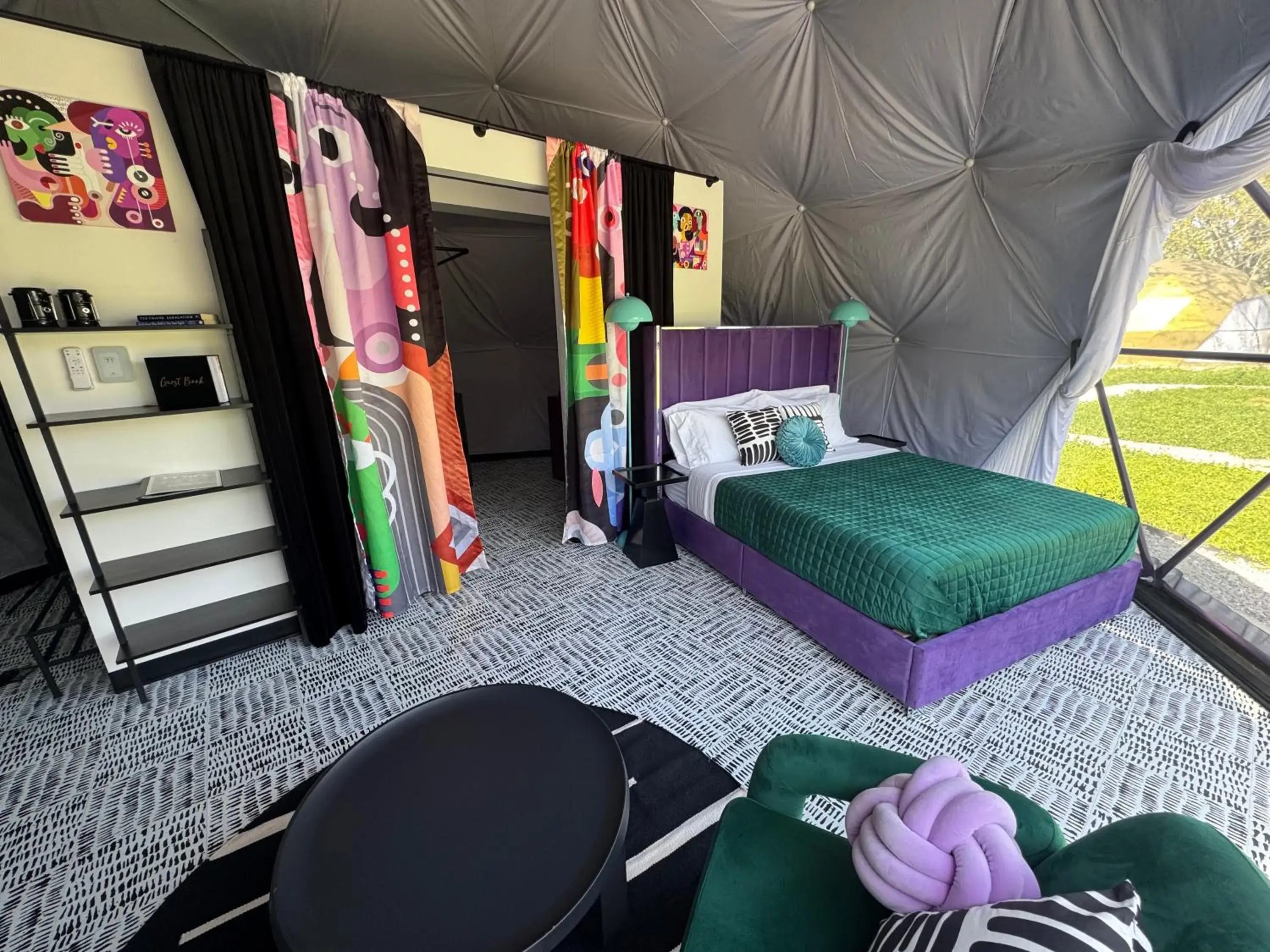 Queen Studio in DayDreamer Domes Queen Studio in DayDreamer Domes