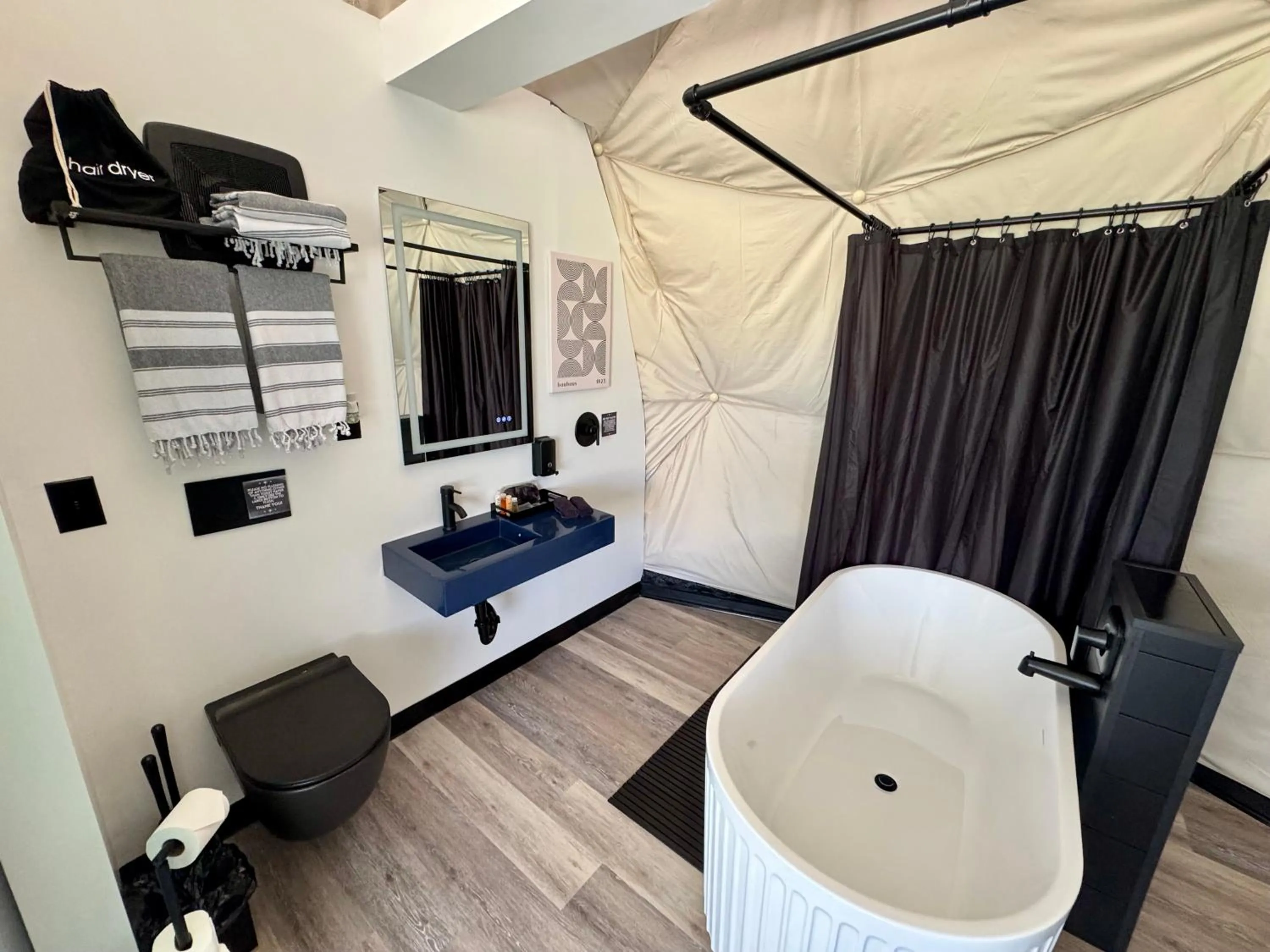 Bathroom, Bed in DayDreamer Domes