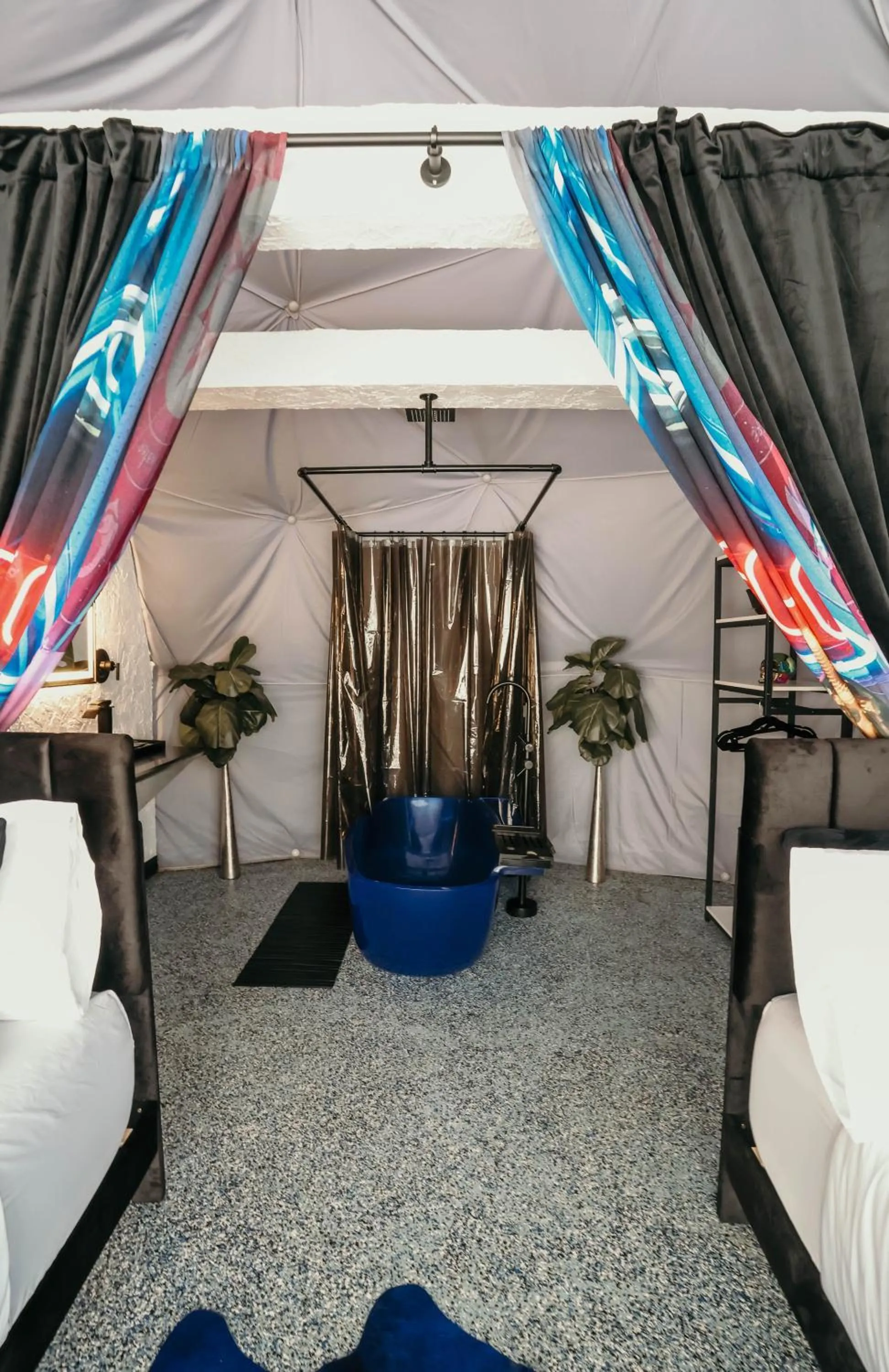 Bathroom, Bed in DayDreamer Domes