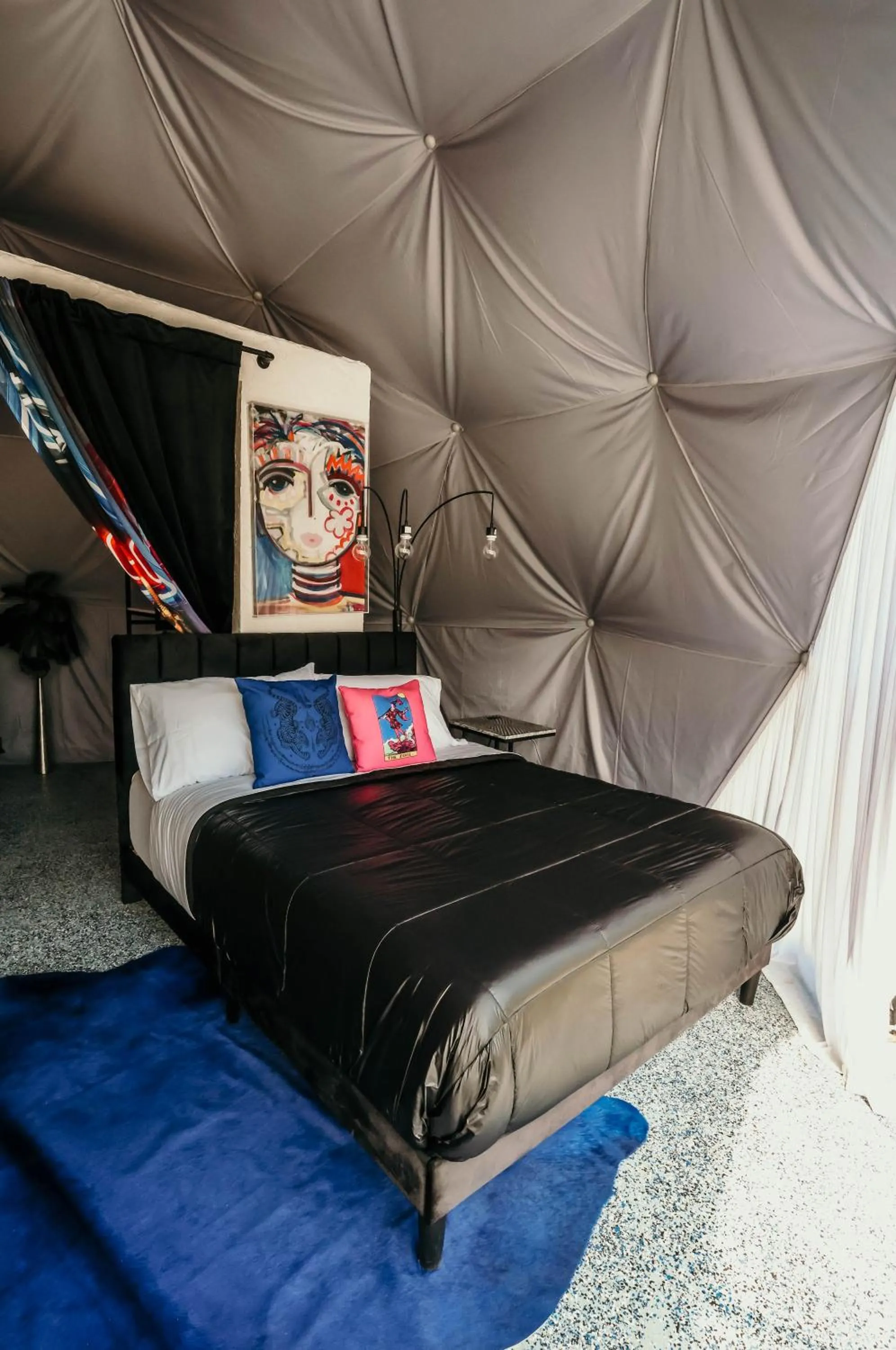 Bed in DayDreamer Domes