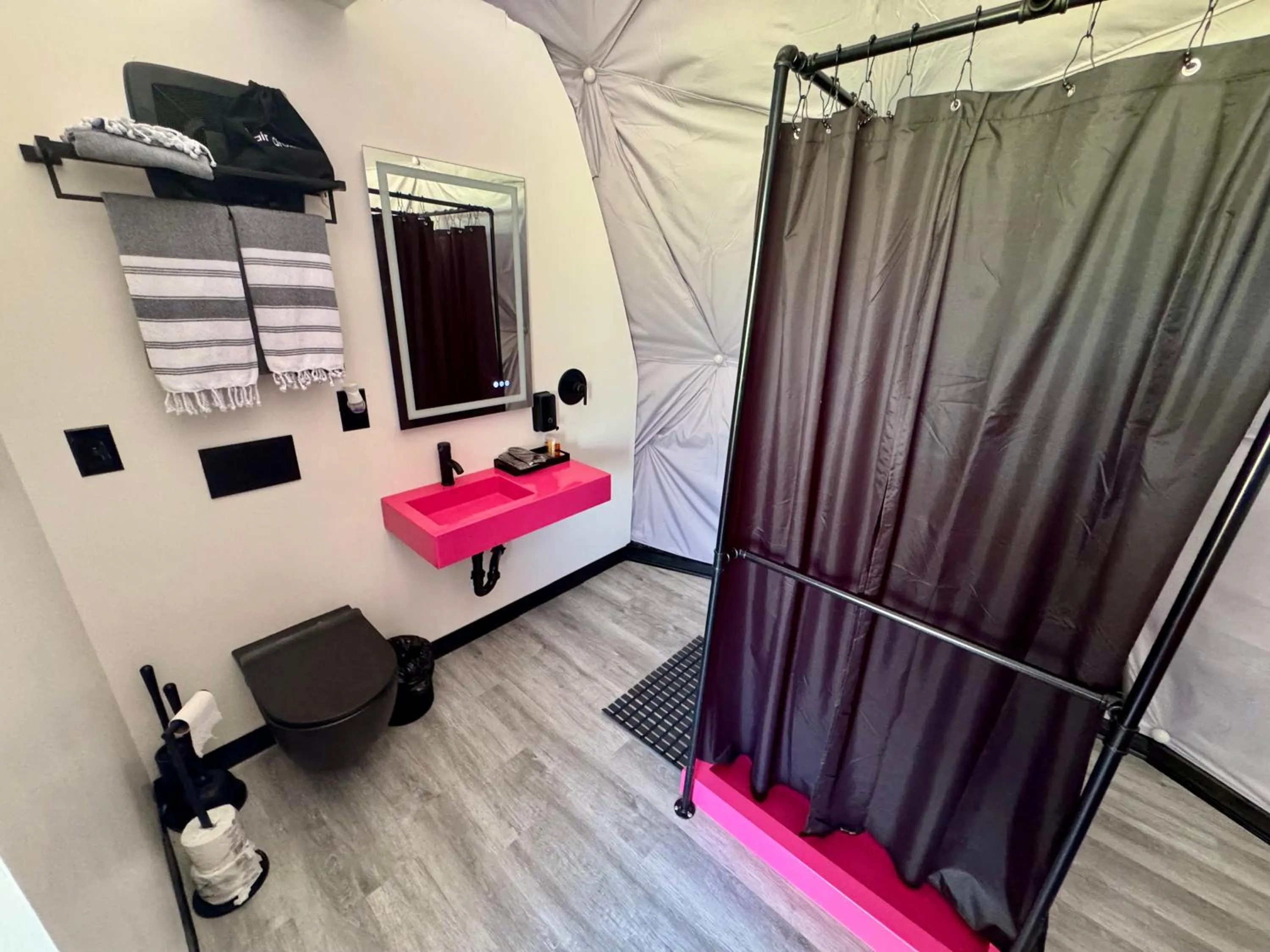 Bathroom, Bed in DayDreamer Domes