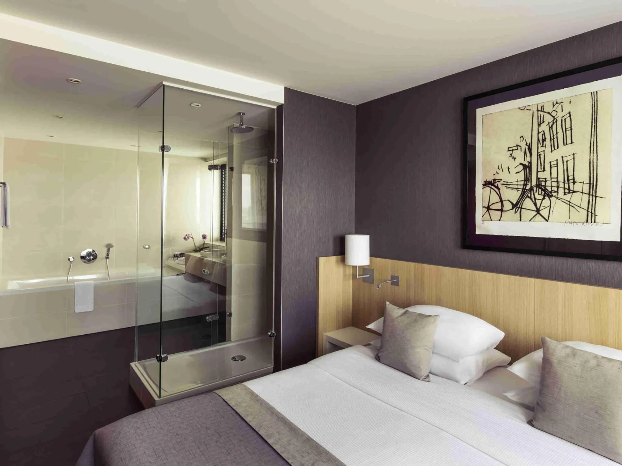 Bedroom, Bed in Mercure Amsterdam City Hotel