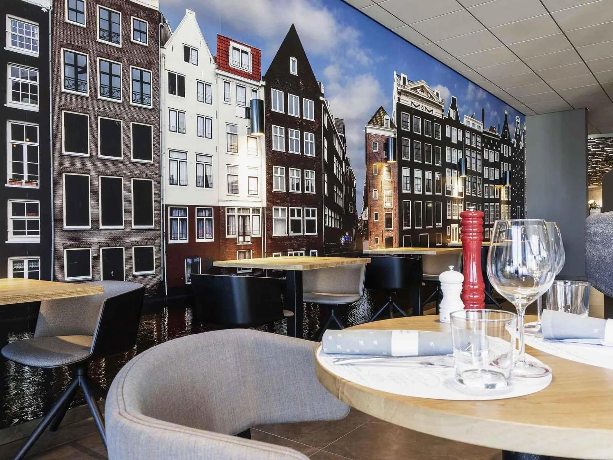 Restaurant/places to eat in Mercure Amsterdam City Hotel