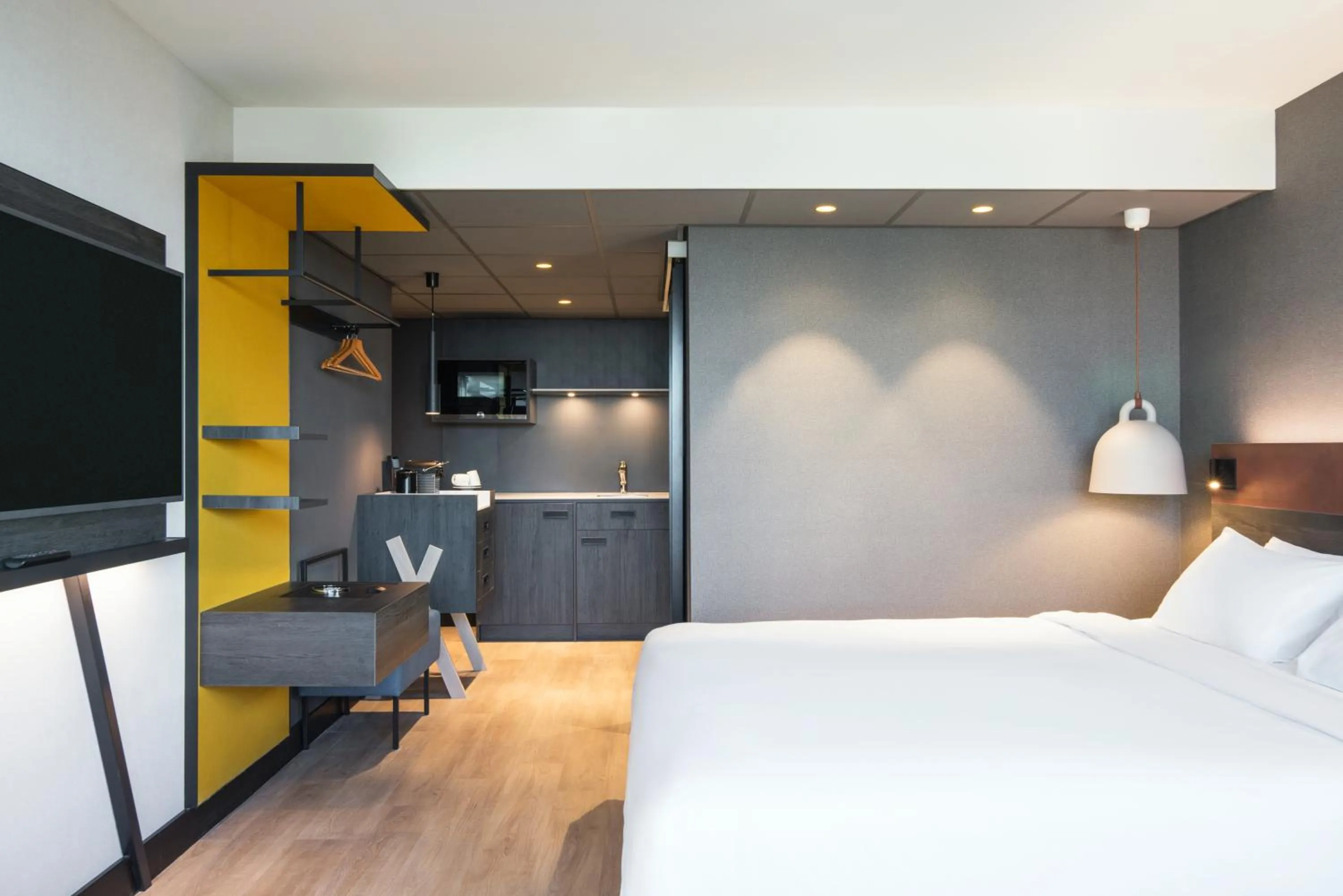 Bed in Mercure Amsterdam City Hotel