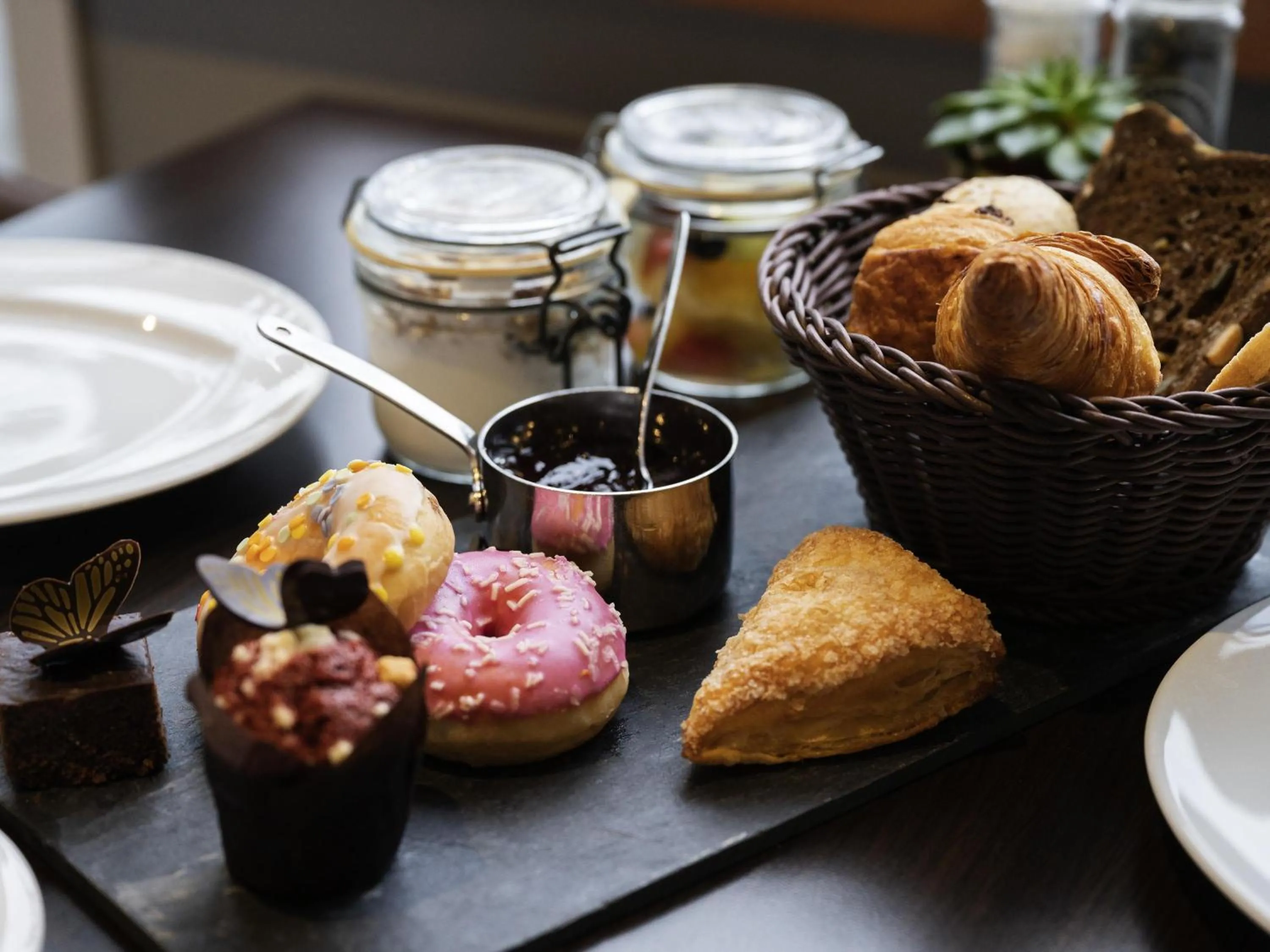 Breakfast in Mercure Amsterdam City Hotel