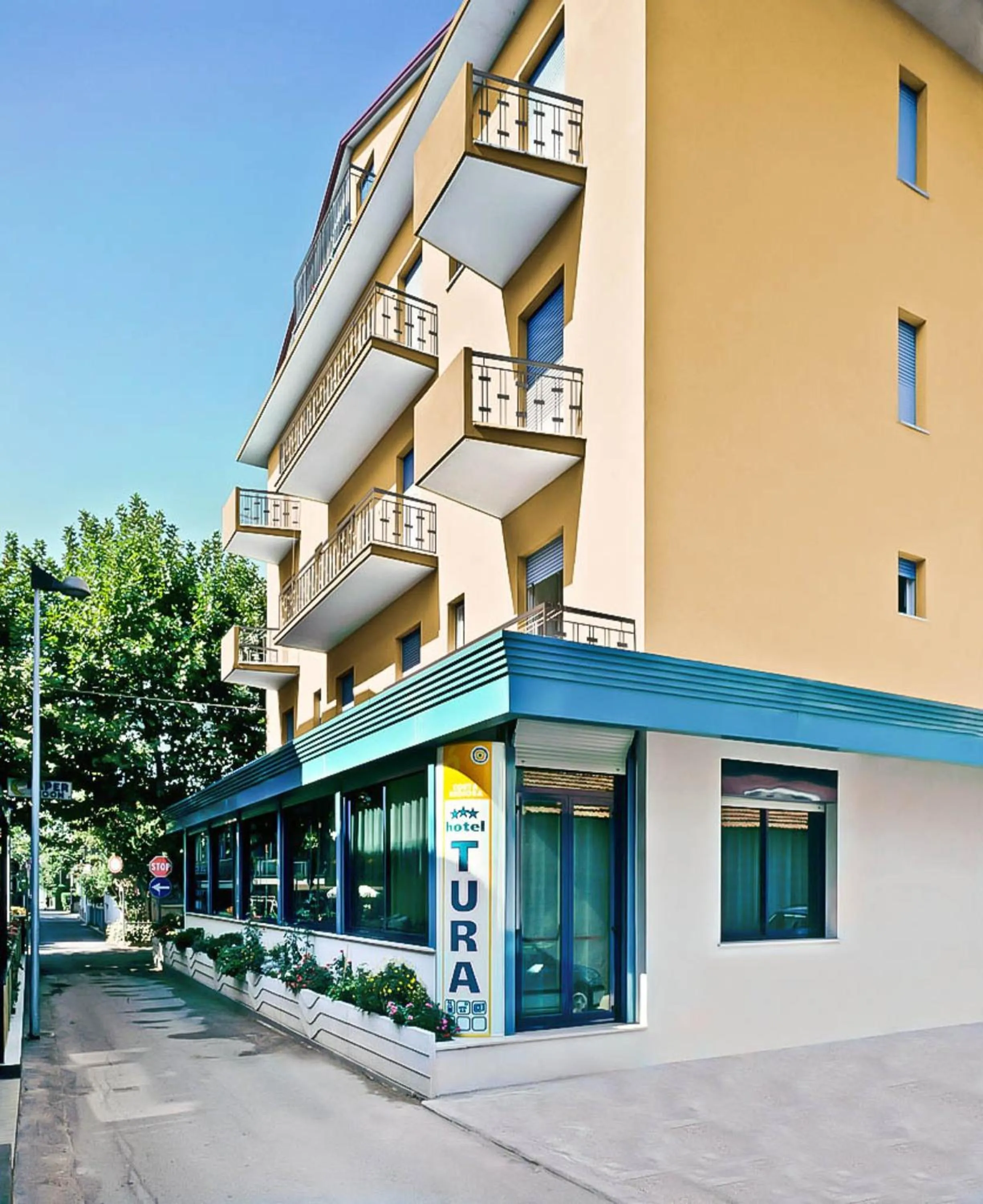 Facade/entrance in Hotel Tura