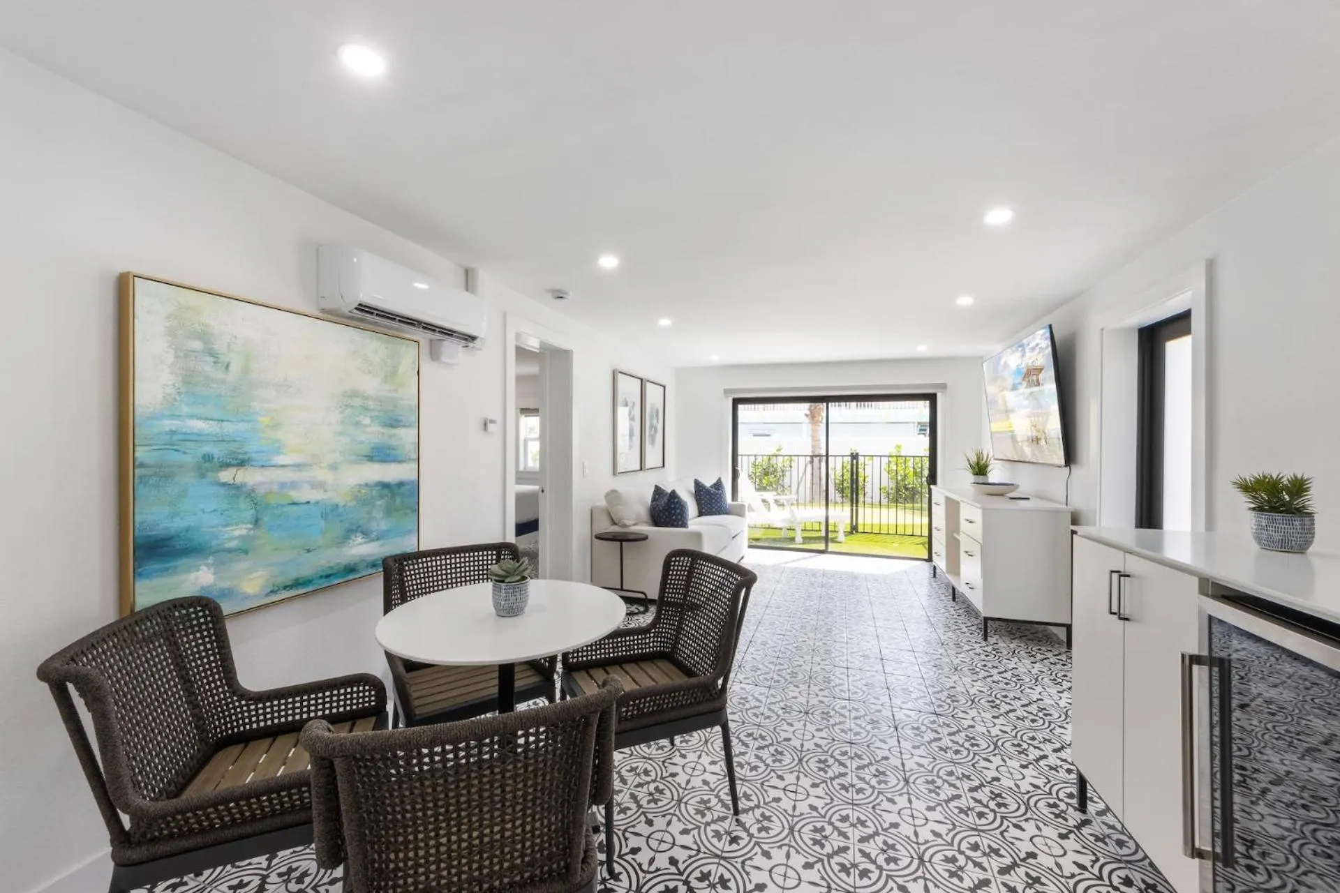 Kitchen or kitchenette in The Retreat at Anna Maria Island Inn