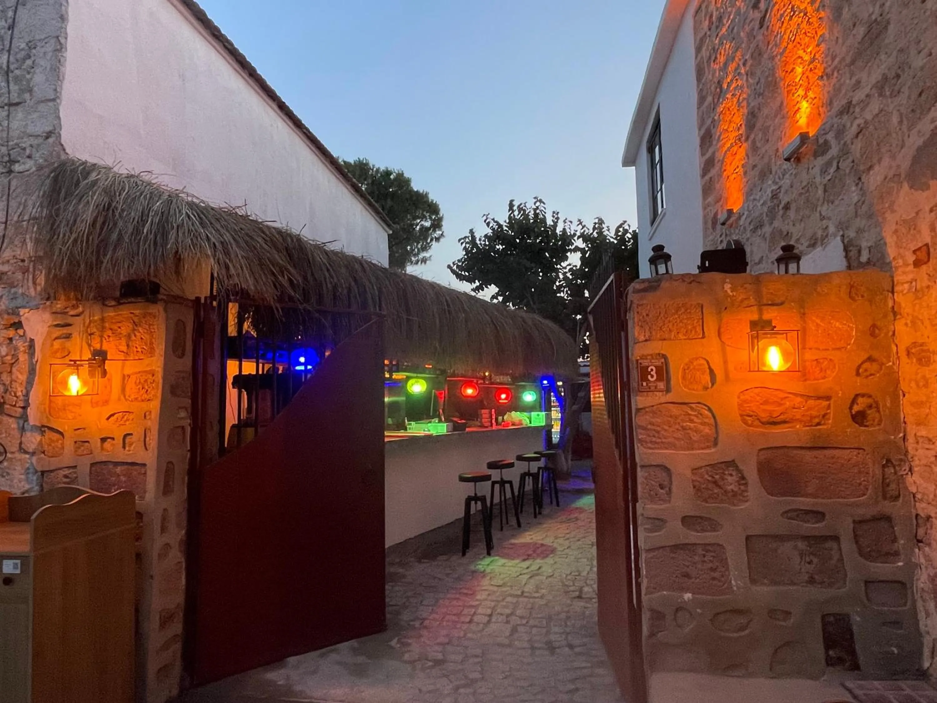 Restaurant/places to eat in Romalı Guesthouse