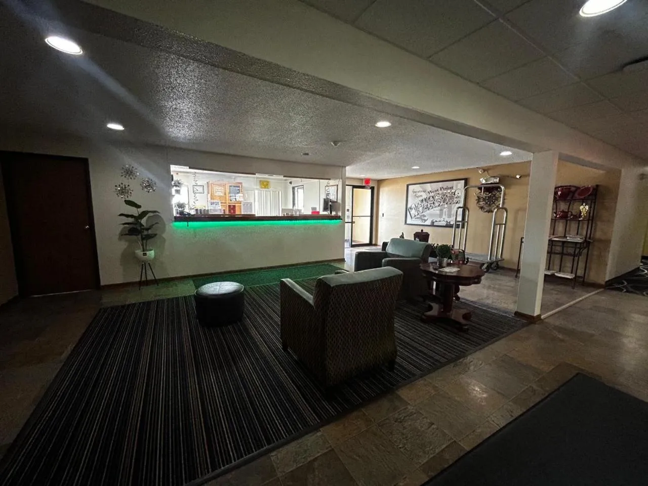 Lobby or reception in West Point Inn & Suits