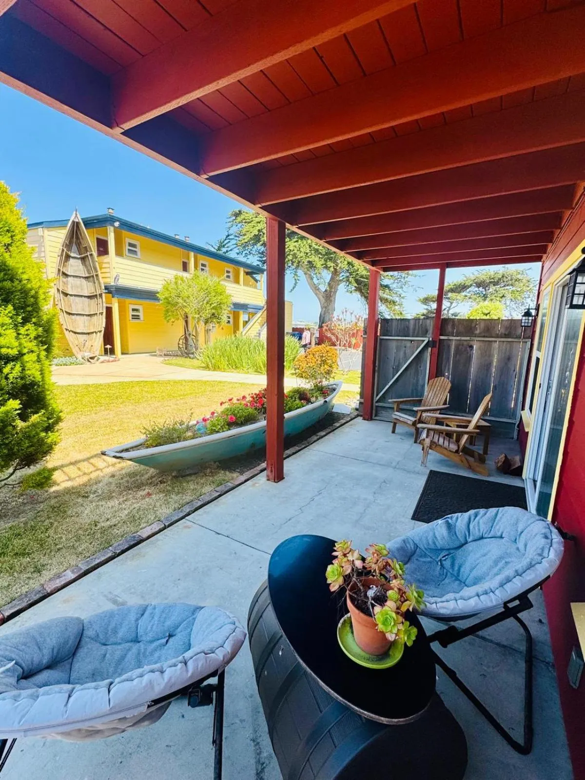 Patio in Captain's Inn at Moss Landing