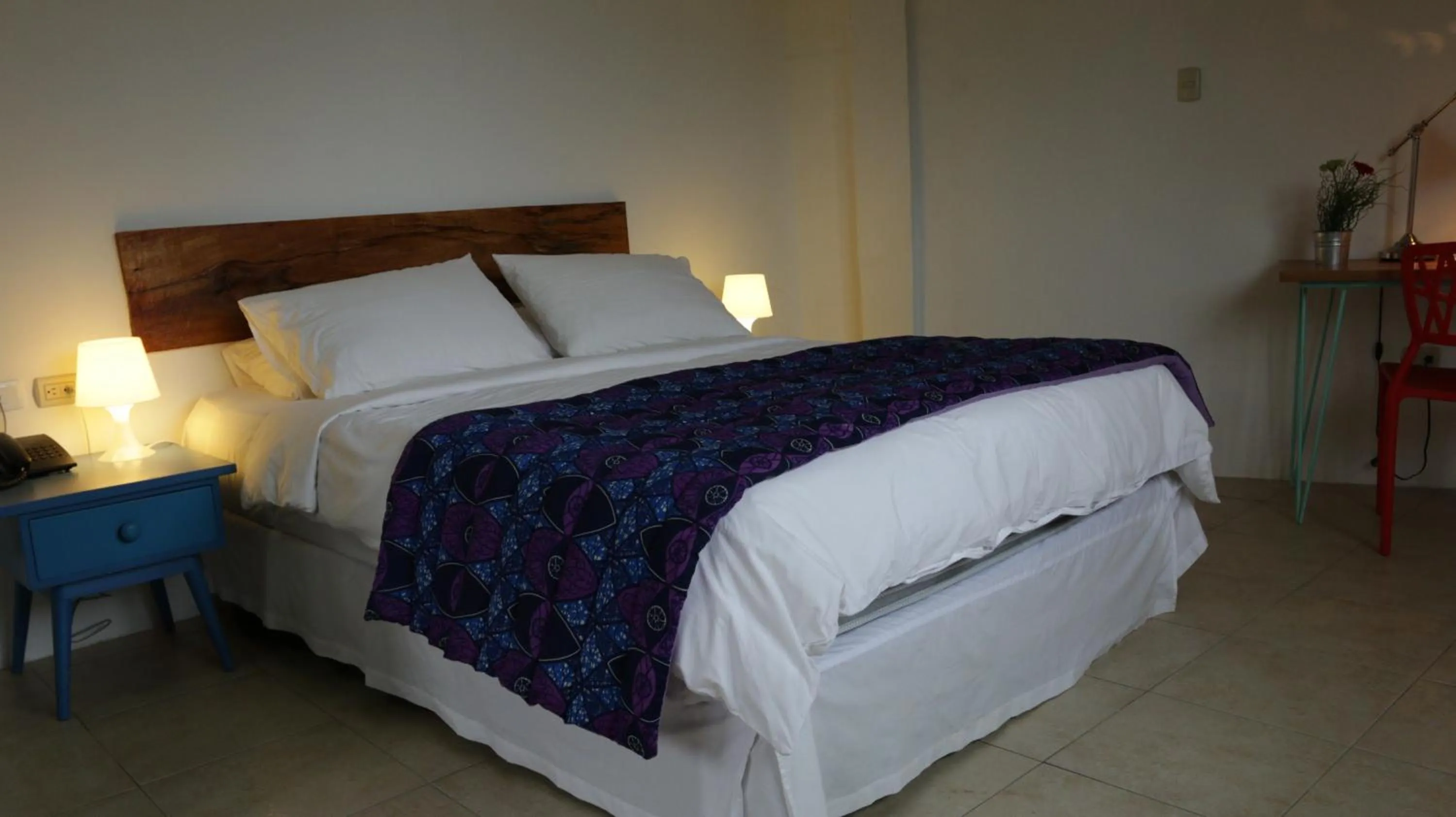 Photo of the whole room, Bed in Iguanazu Bed & Breakfast