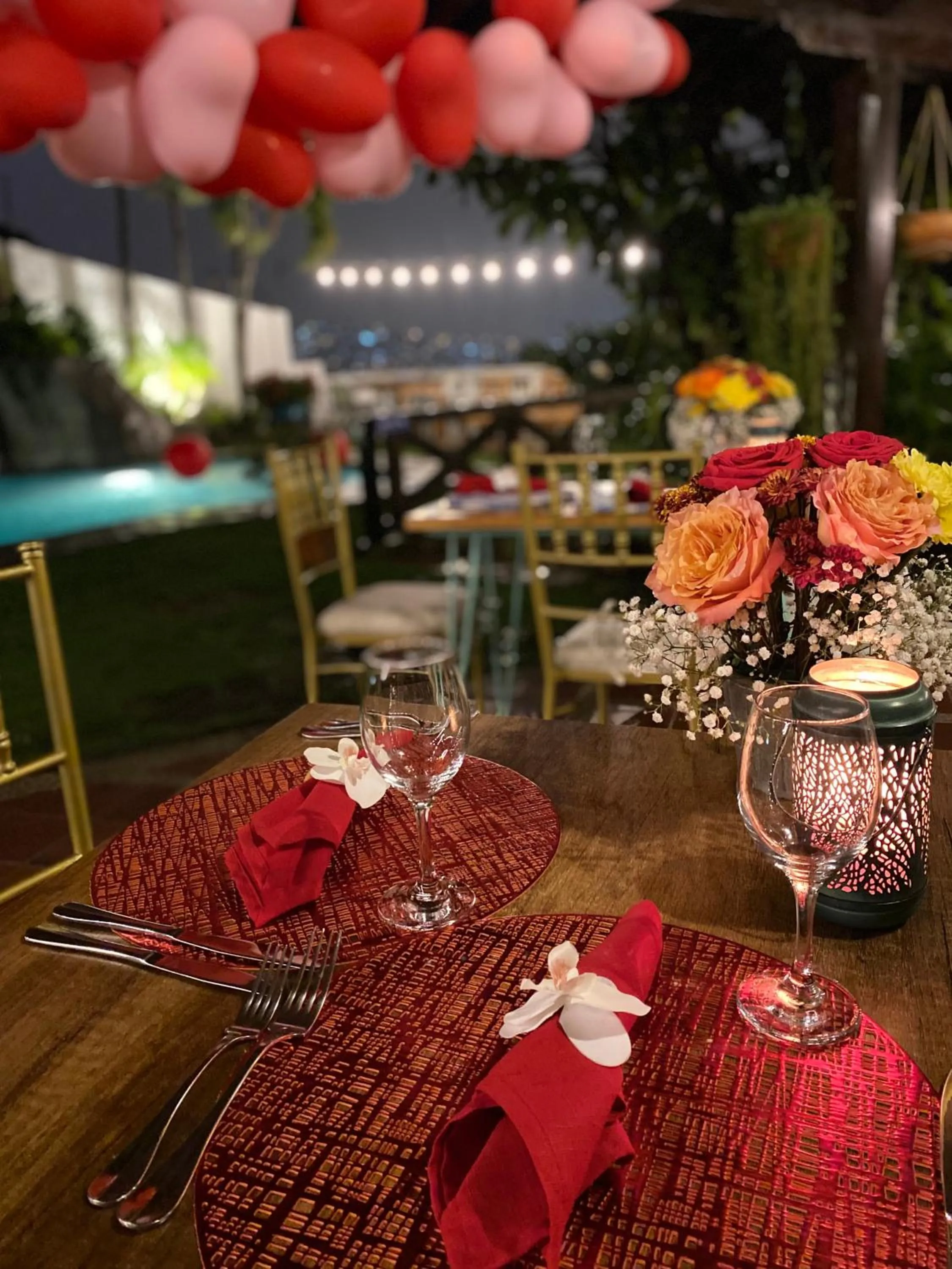 Restaurant/places to eat in Iguanazu Bed & Breakfast