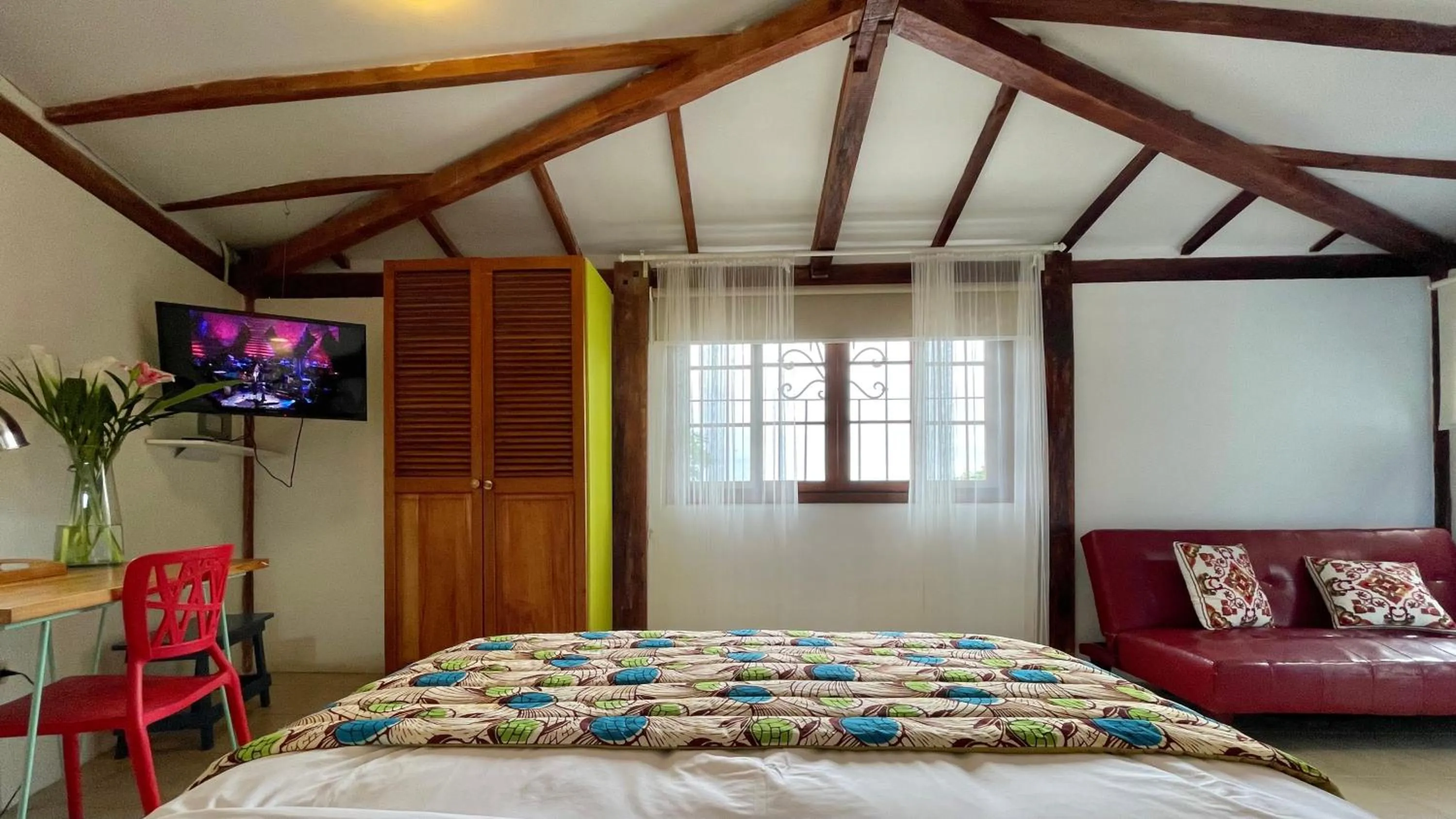 Bed in Iguanazu Bed & Breakfast