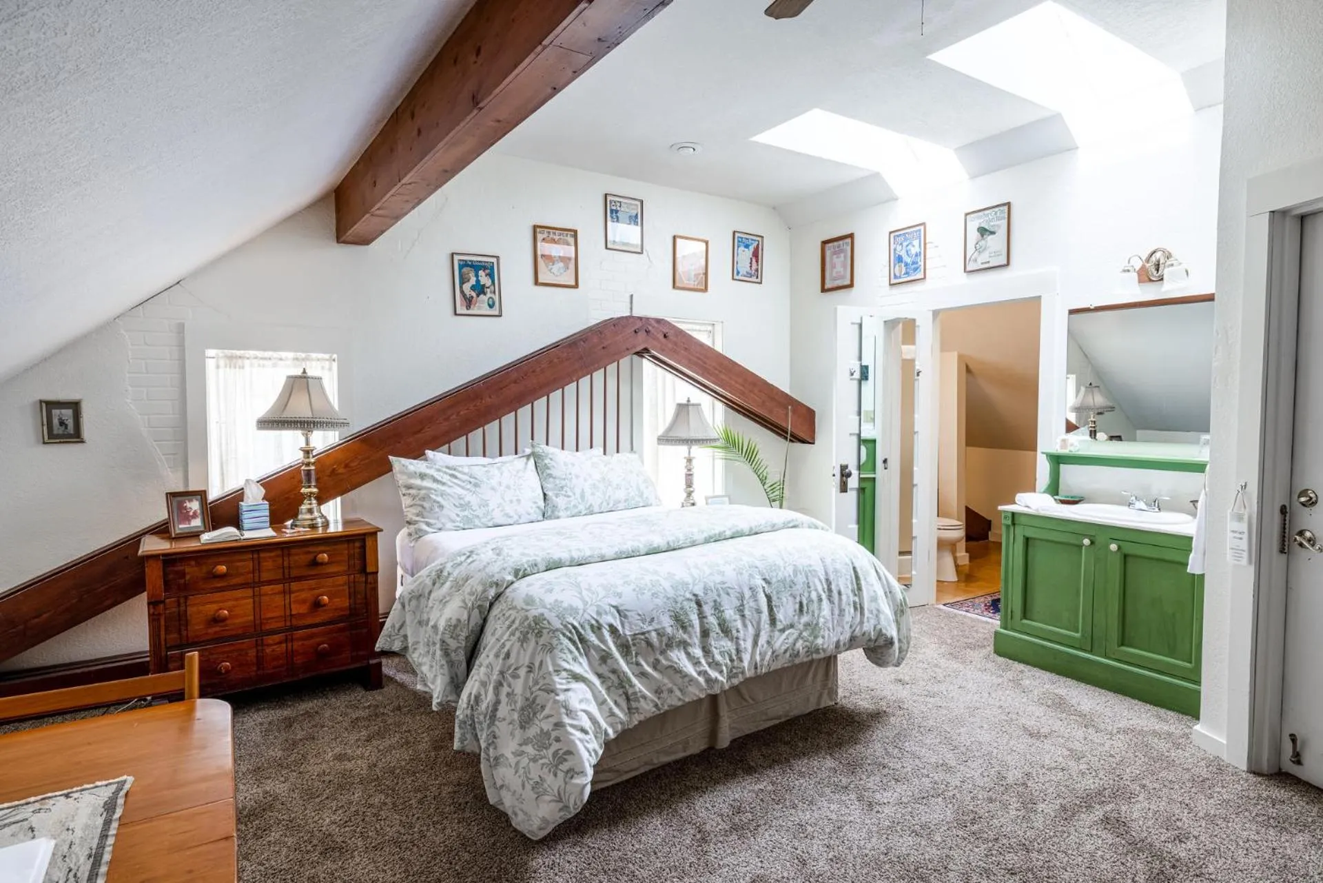 TV and multimedia in Walnut Street Inn