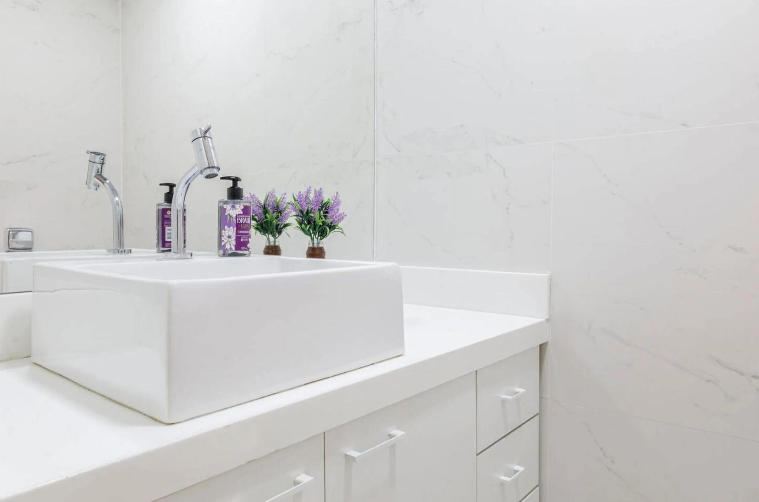 Toilet in Exclusivo 3Qtos c/ Garagem em Copacabana, conforto