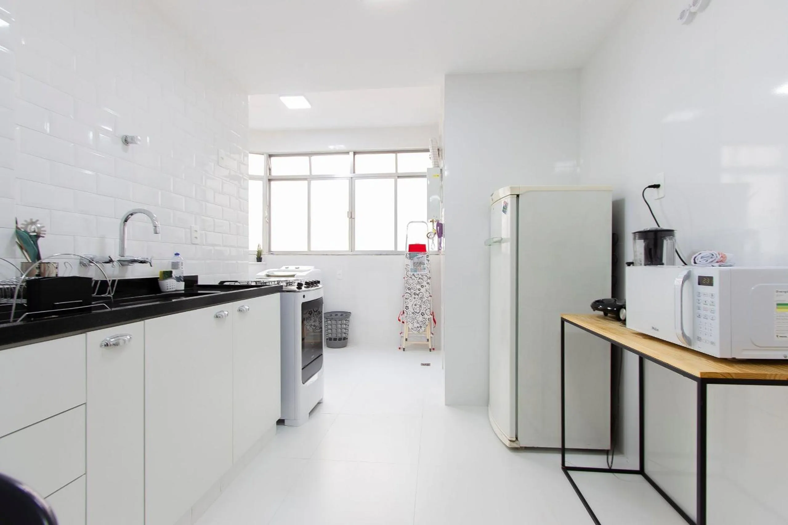 Communal kitchen in Exclusivo 3Qtos c/ Garagem em Copacabana, conforto