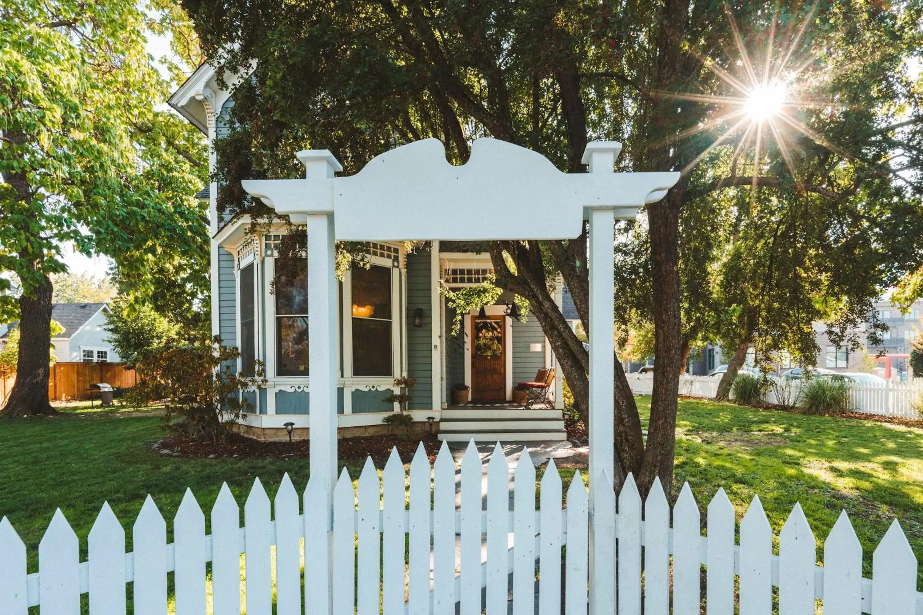 The Matriarch Heritage House- Downtown Ashland The Matriarch Heritage House- Downtown Ashland