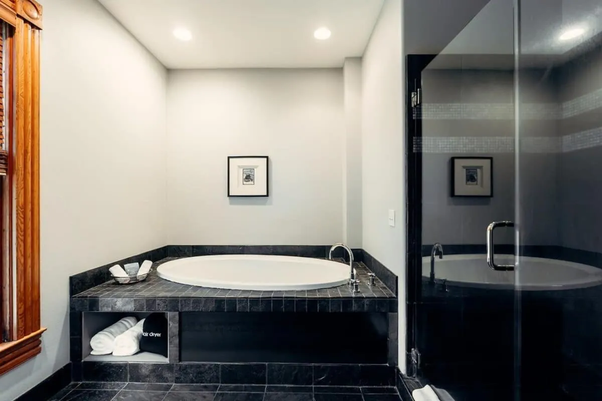 The Matriarch Heritage House- Downtown Ashland